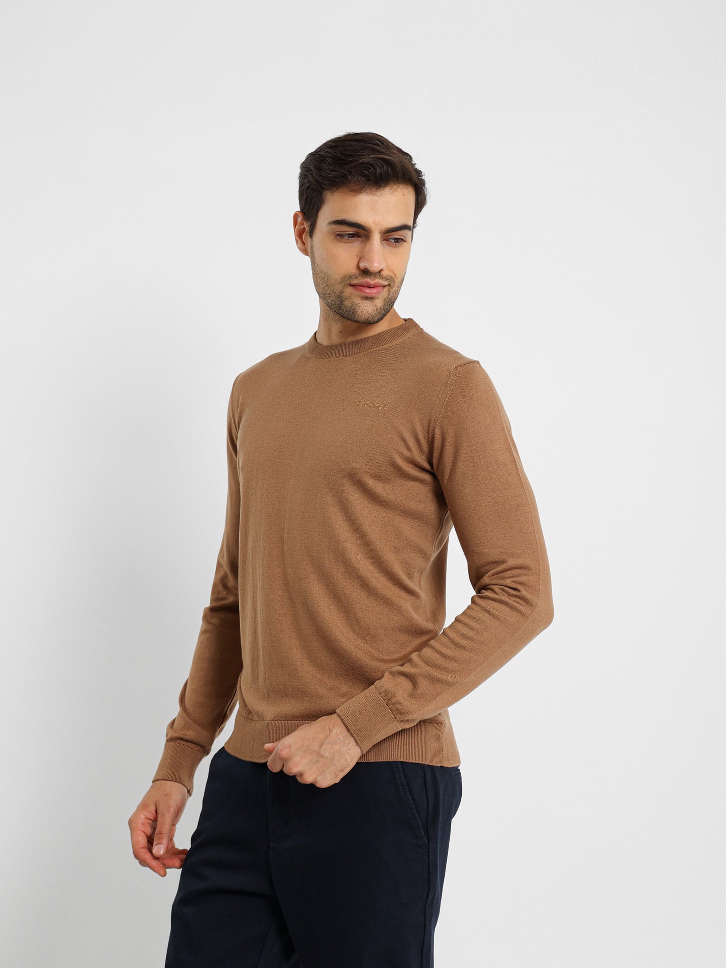 Basic Round Neck Pullover