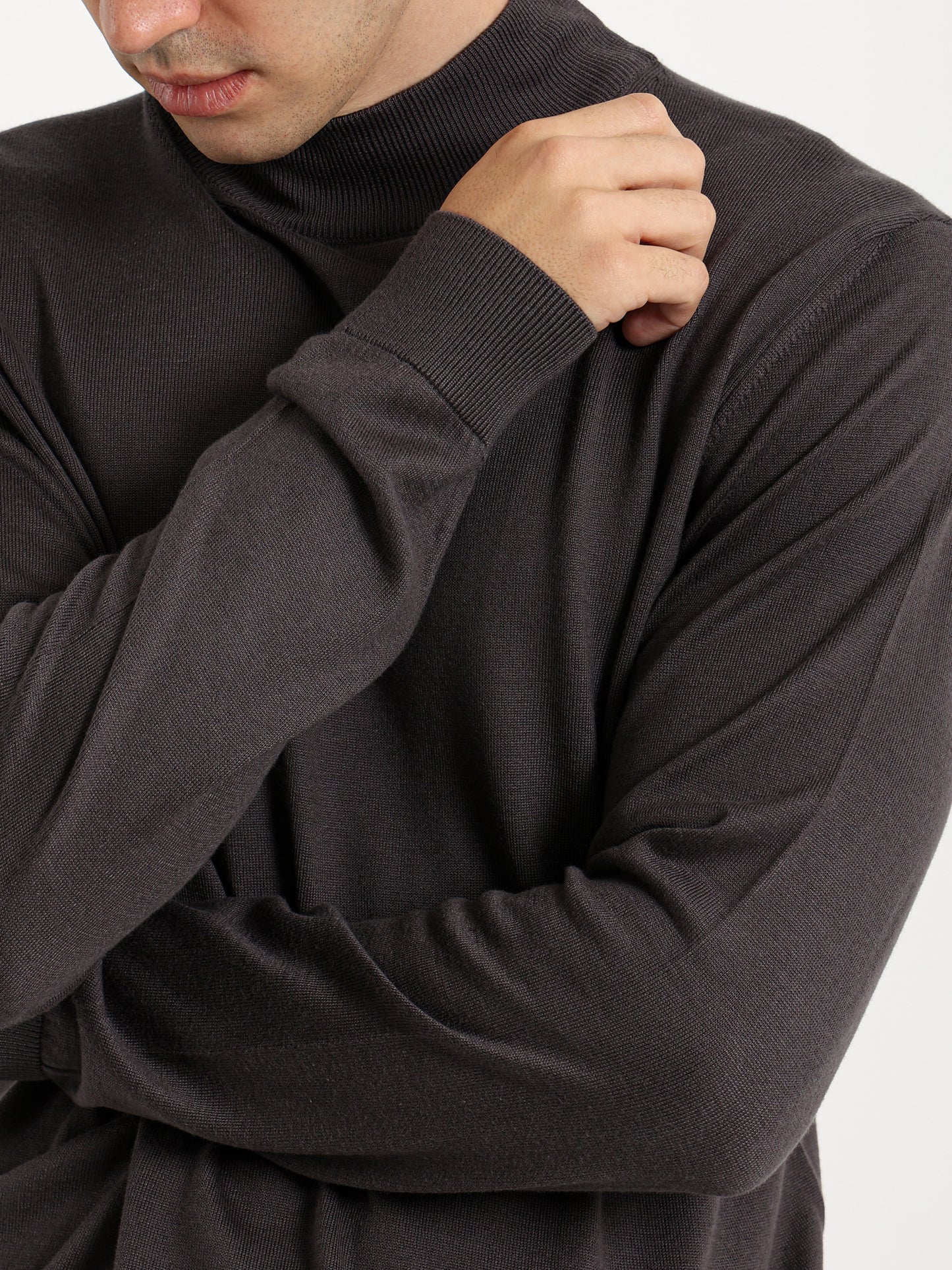 Basic Mock Neck Pullover