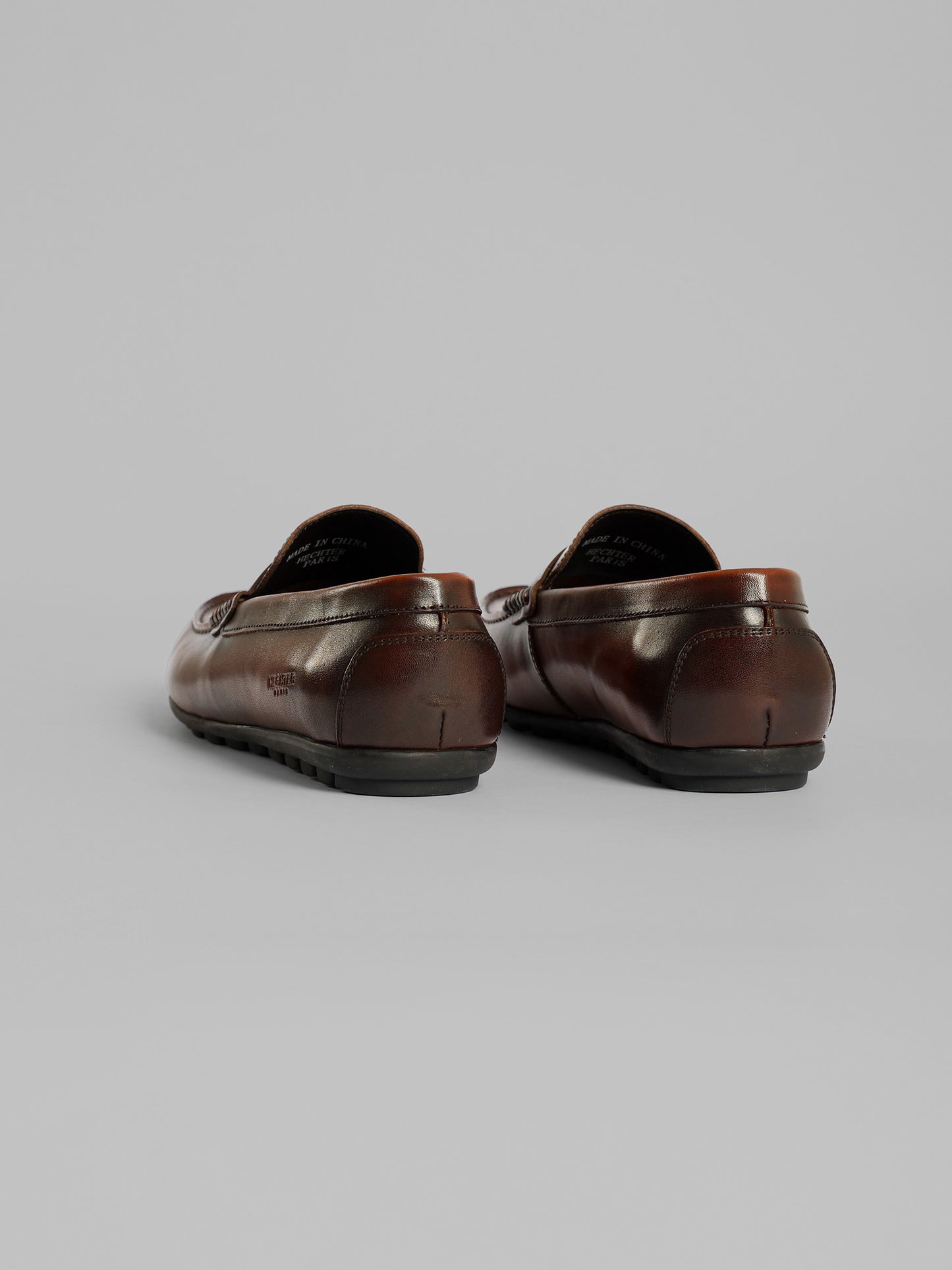 Sleek Profile Solid Semi-Dress Shoes