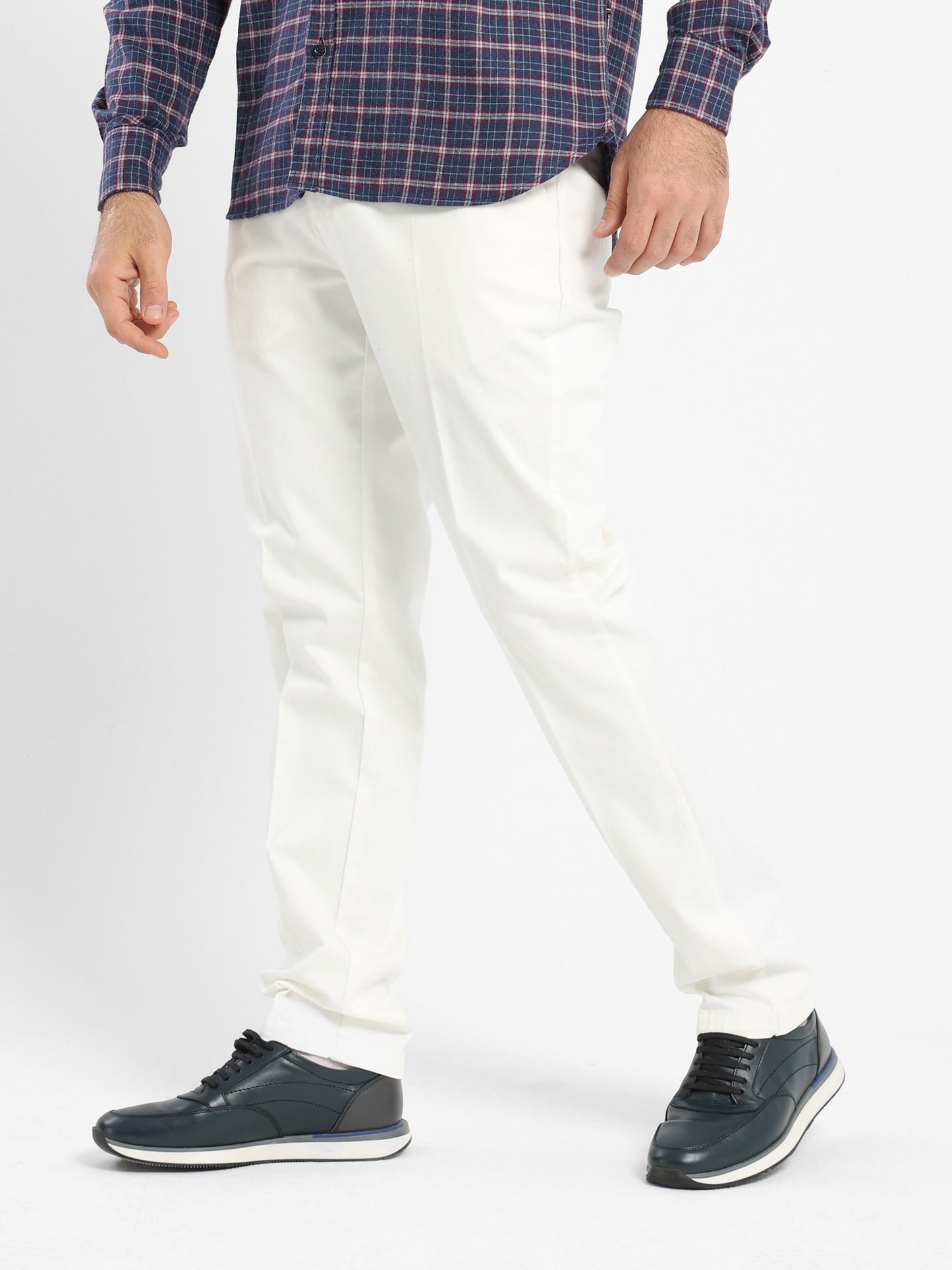 Modern Fit Chino Pants