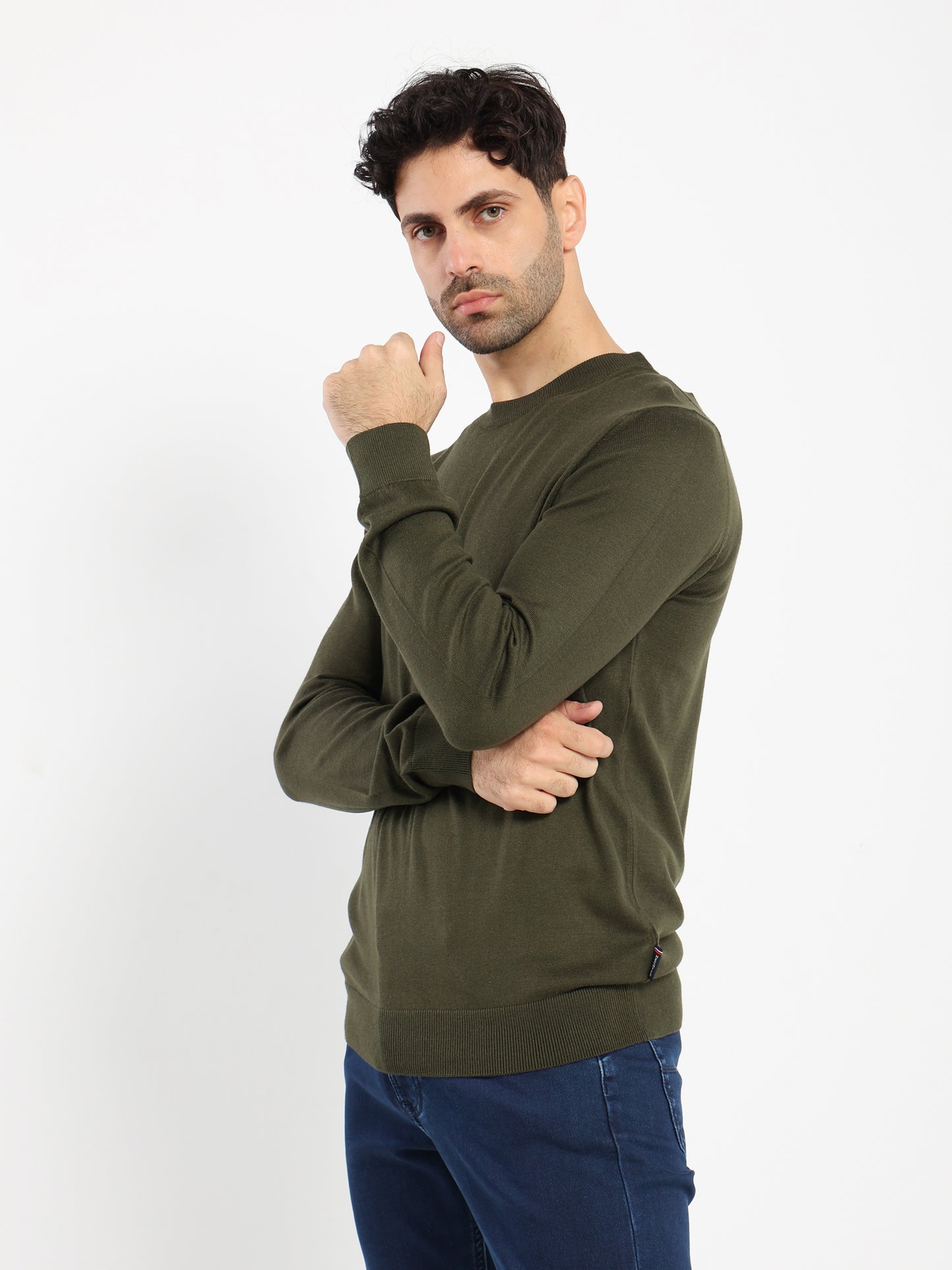 Basic Round-Neck Pullover