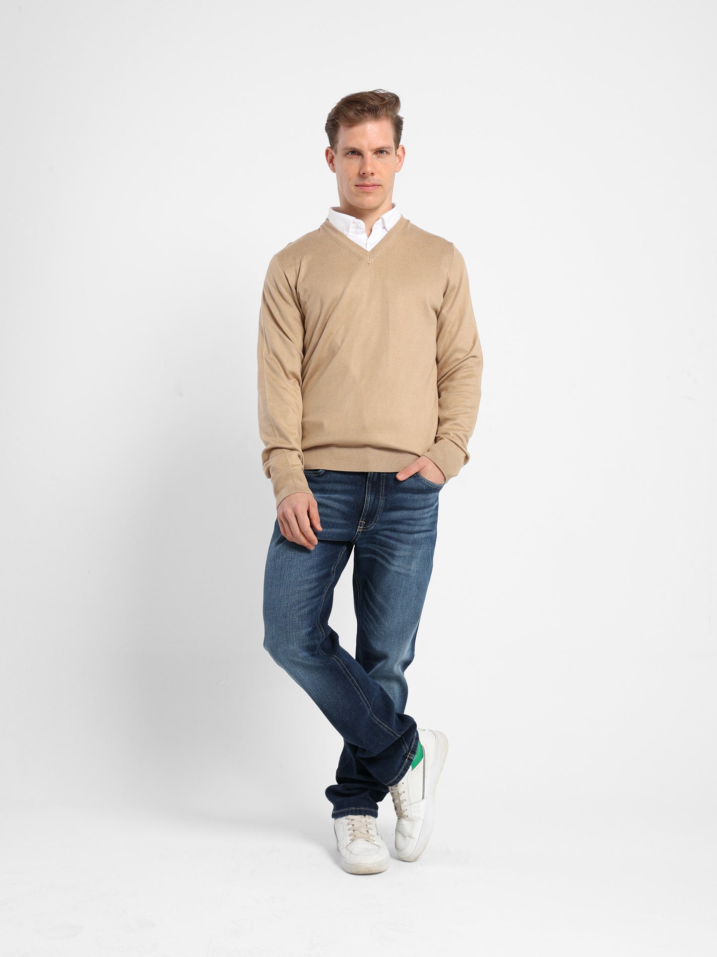 Basic V-Neck Pullover