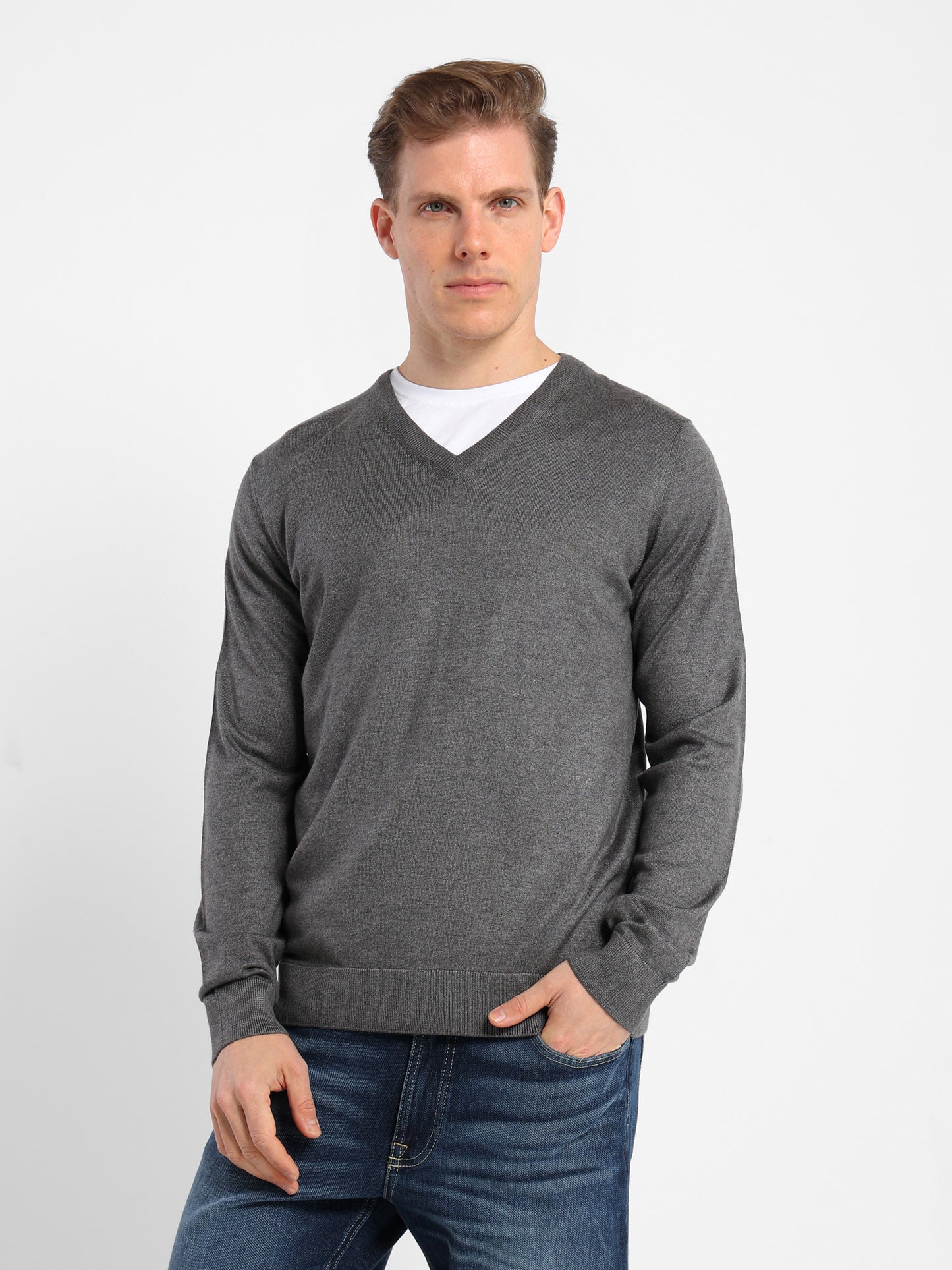 Basic V-Neck Pullover