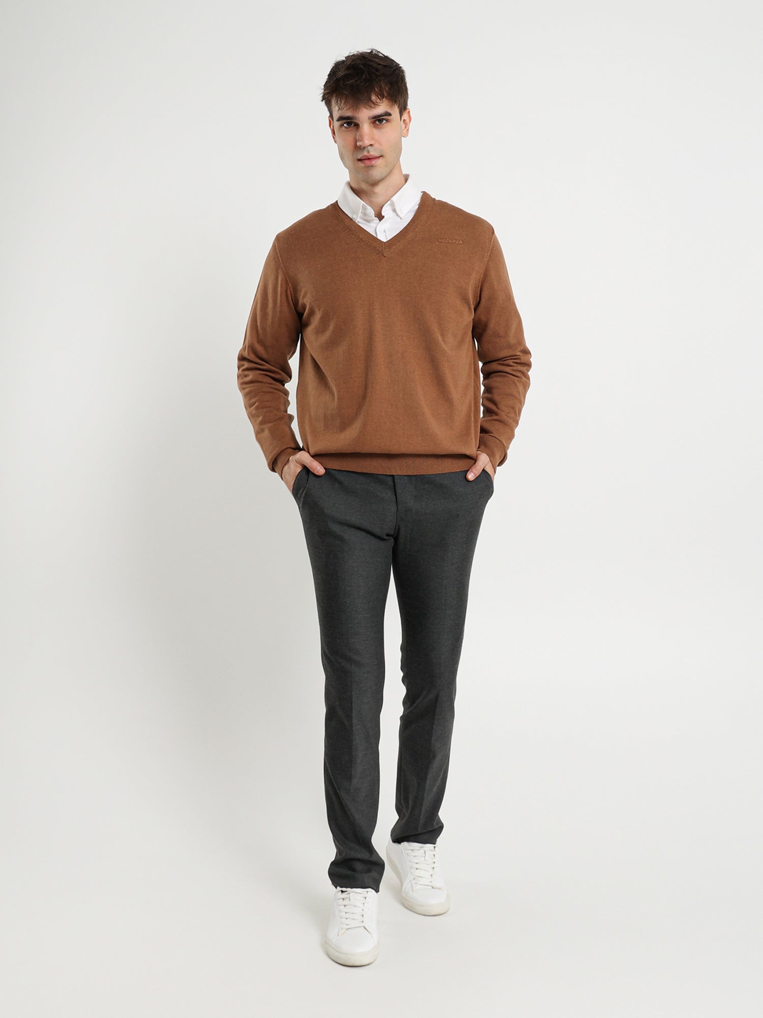 Basic V-Neck Pullover – HECHTER PARIS