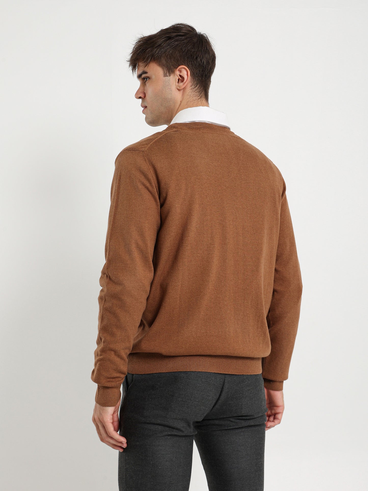 Basic V-Neck Pullover