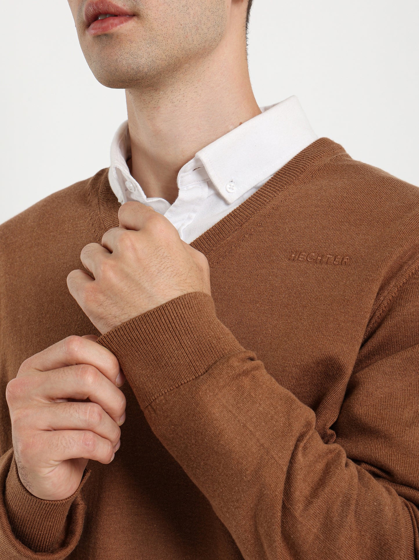 Basic V-Neck Pullover