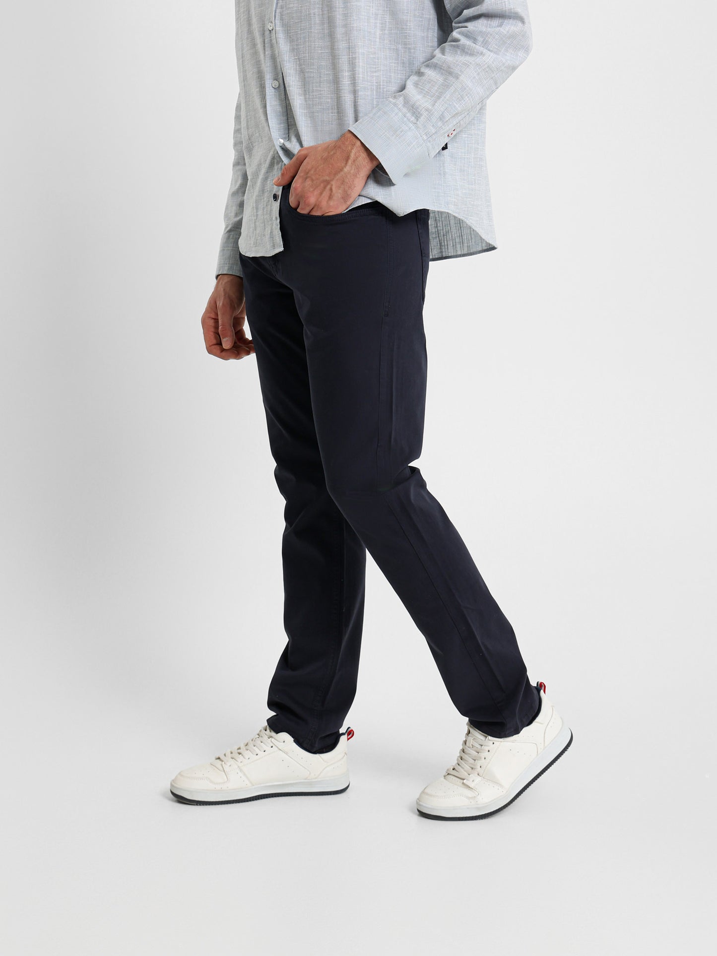 Modern Fit 5-Pocket Casual Pants