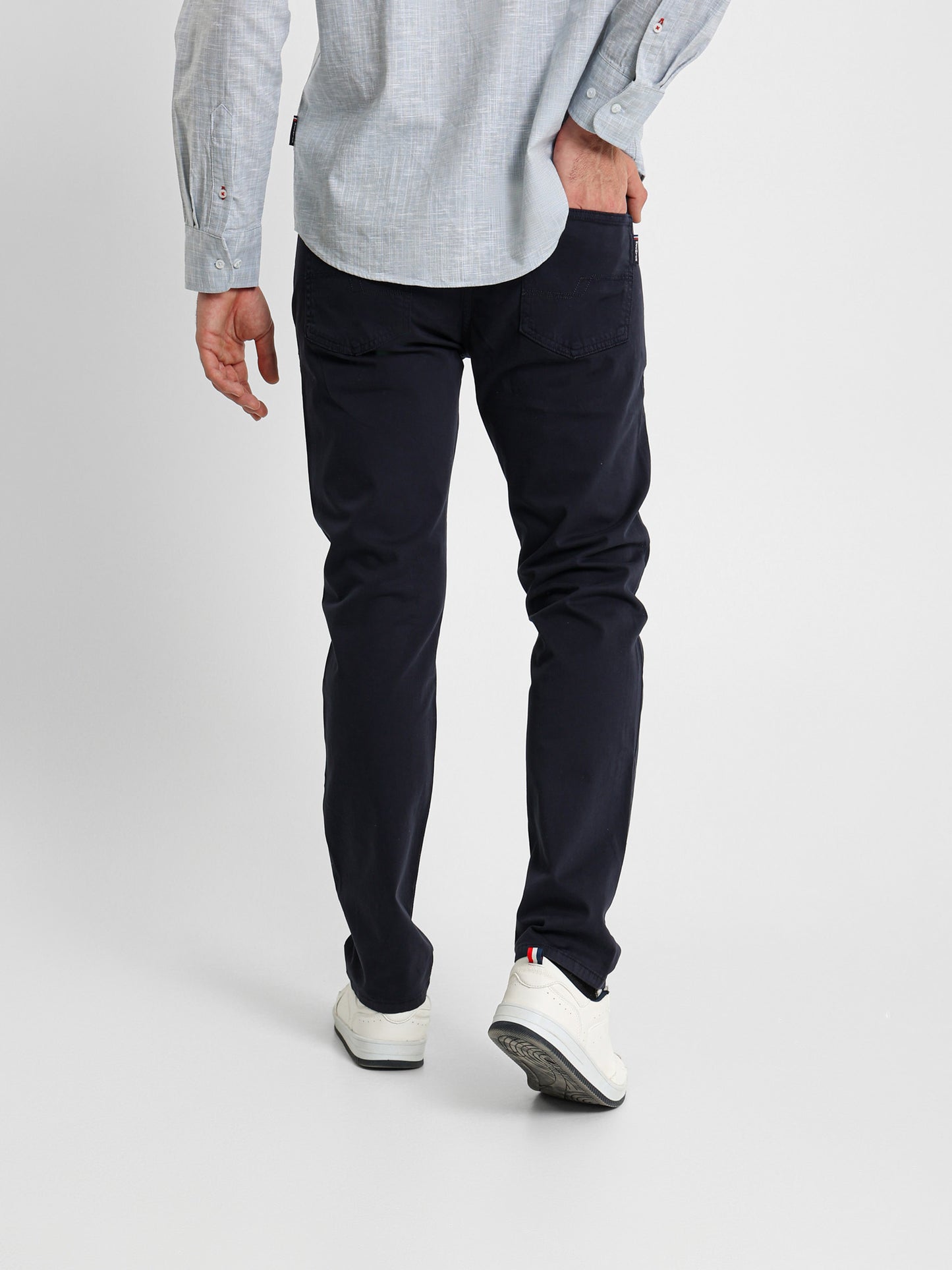 Modern Fit 5-Pocket Casual Pants