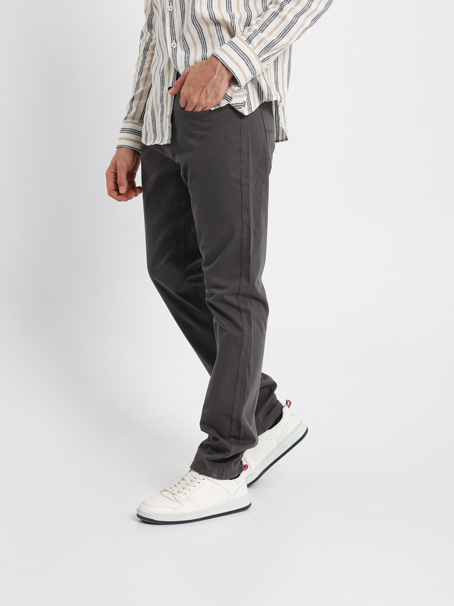 Modern Fit 5-Pocket Casual Pants