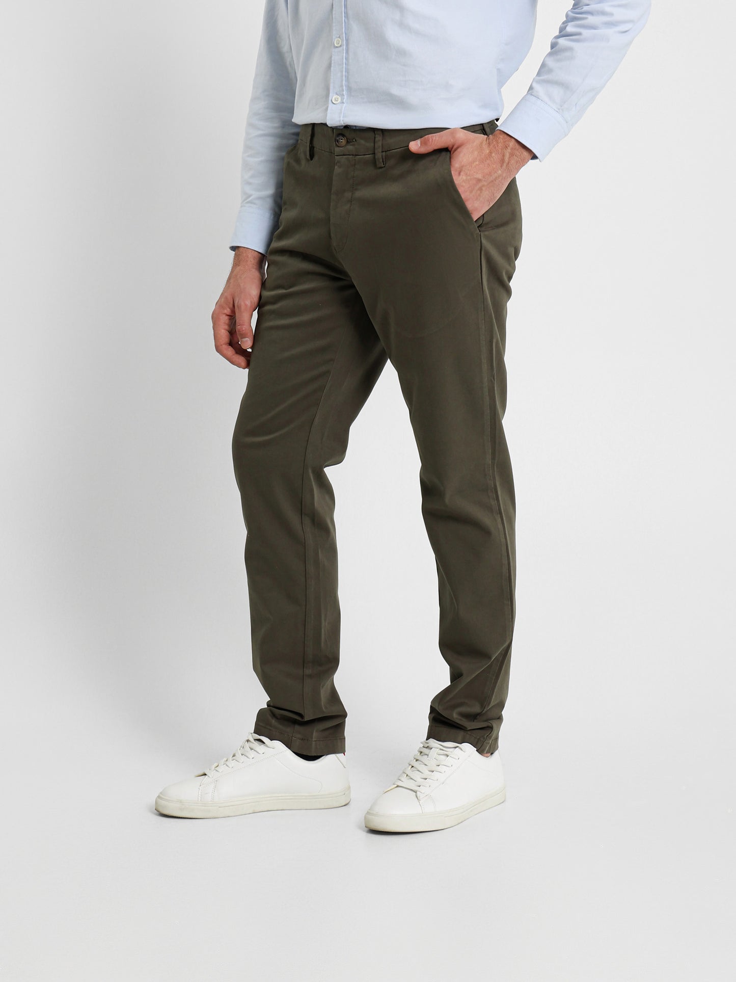 Modern Fit Chino Pants