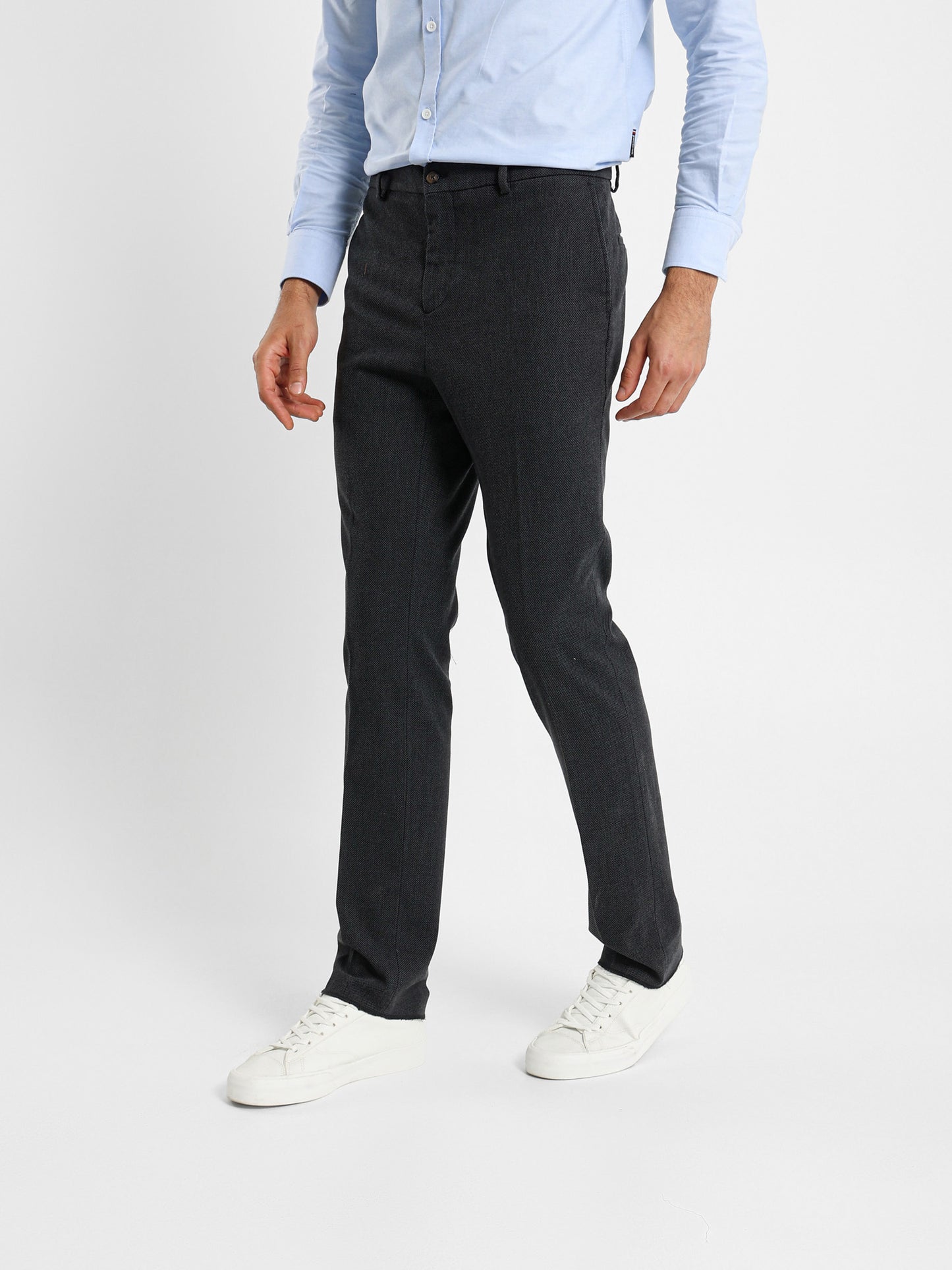 Semi Dressed Solid Chino Pants