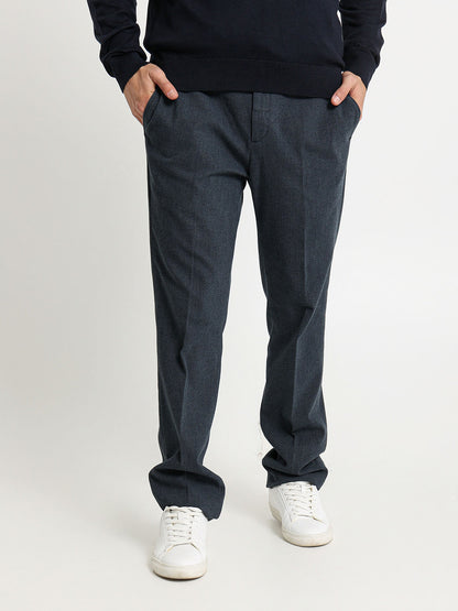 Semi Dressed Solid Chino Pants