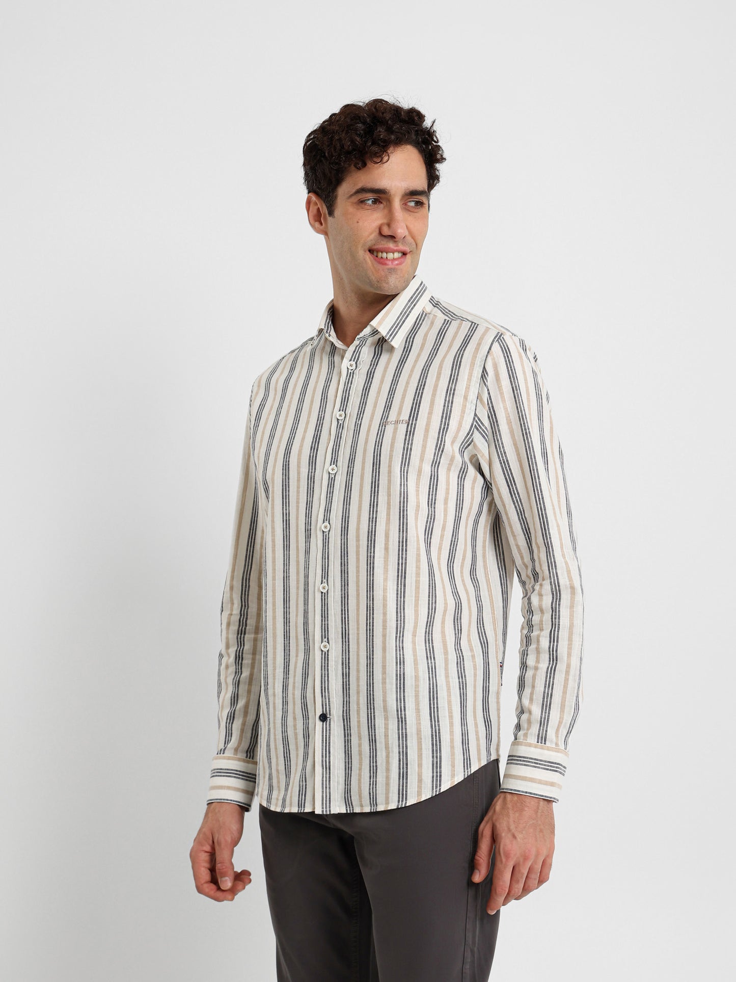 Long Sleeve Shirt with Kent Collar