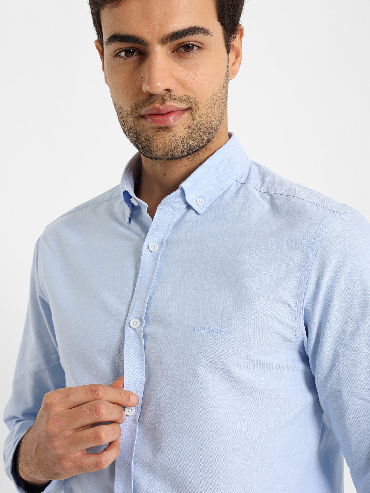 Semi Dress Shirt with Embroidered Logo