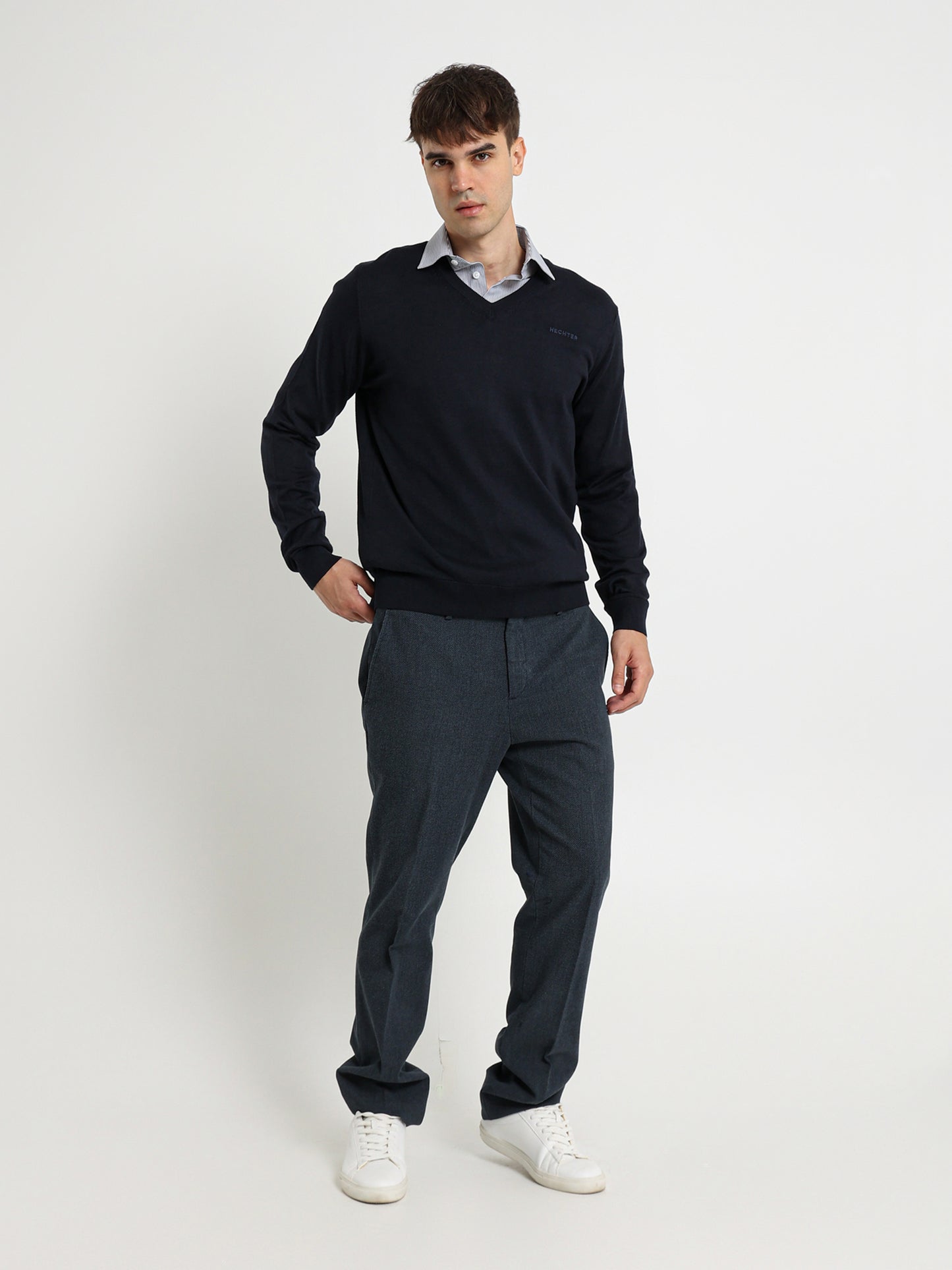 Semi Dressed Solid Chino Pants