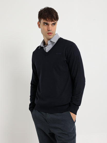 Basic V-Neck Pullover