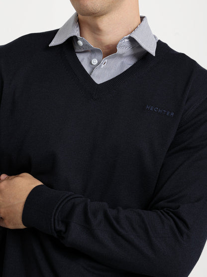 Basic V-Neck Pullover