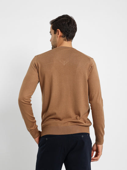 Basic V-Neck Pullover