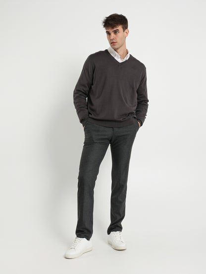 Basic V-Neck Pullover