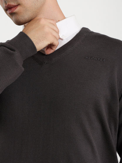 Basic V-Neck Pullover