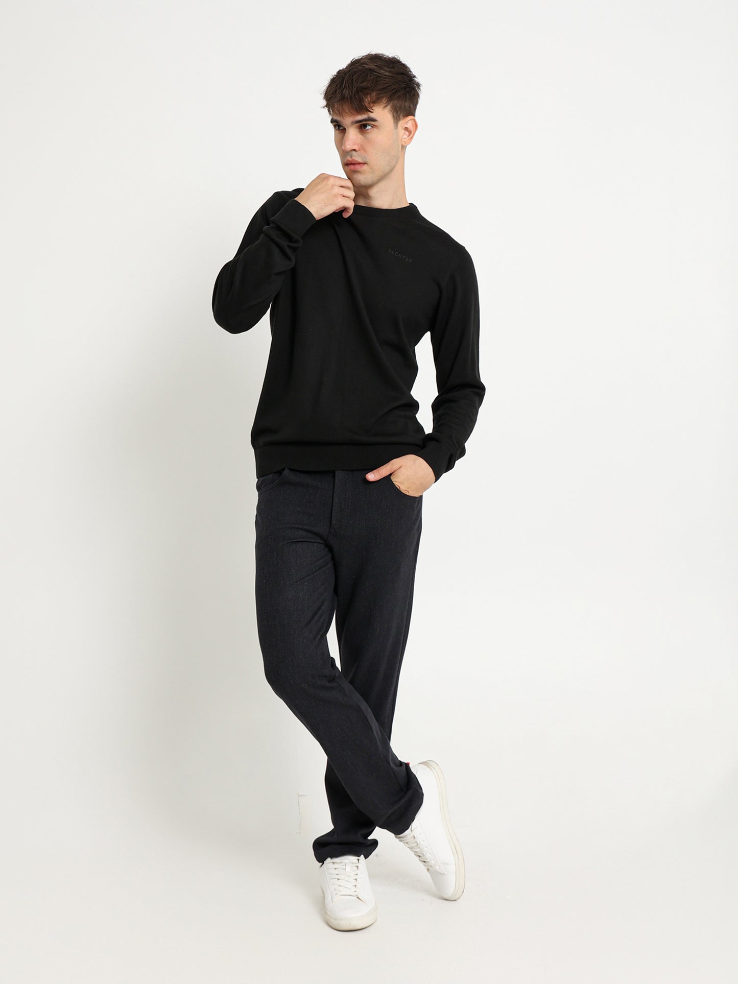 Basic Round Neck Pullover
