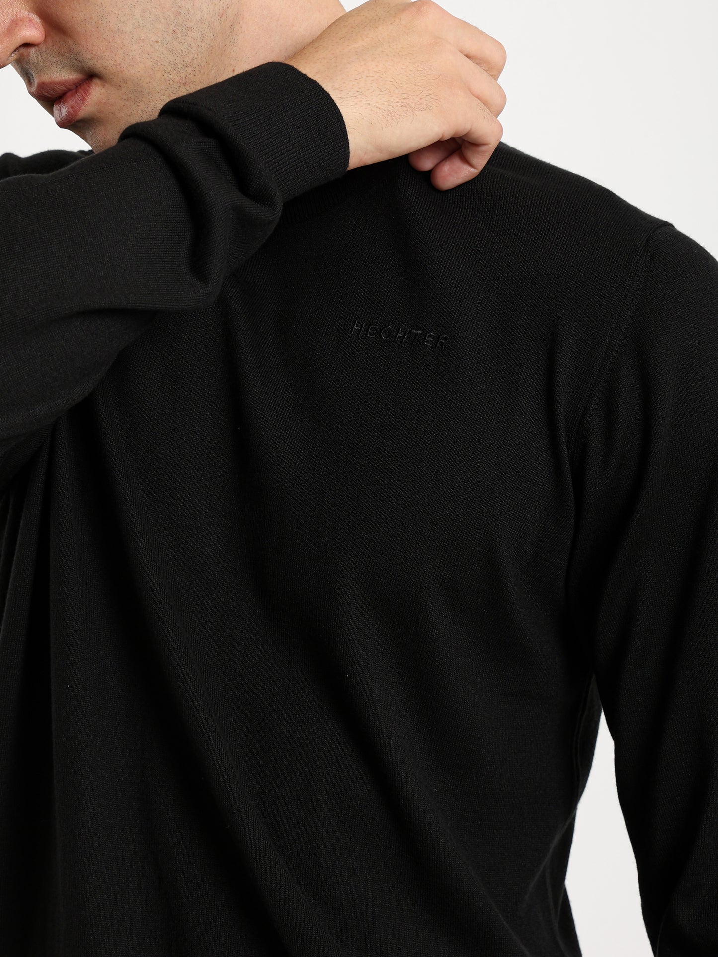 Basic Round Neck Pullover