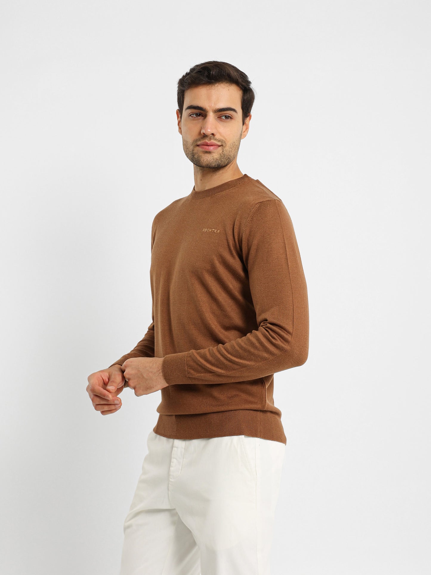 Basic Round Neck Pullover