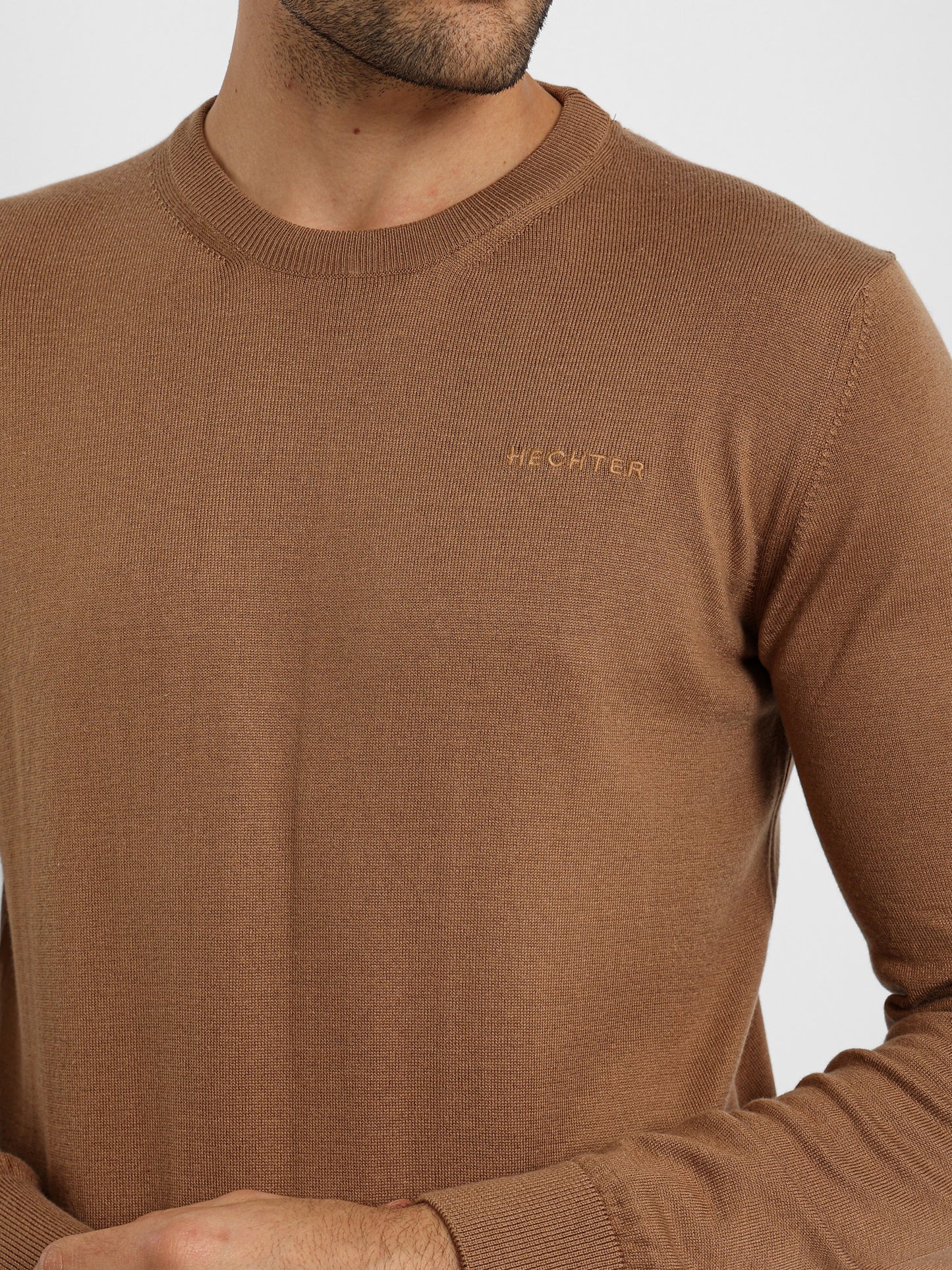 Basic Round Neck Pullover