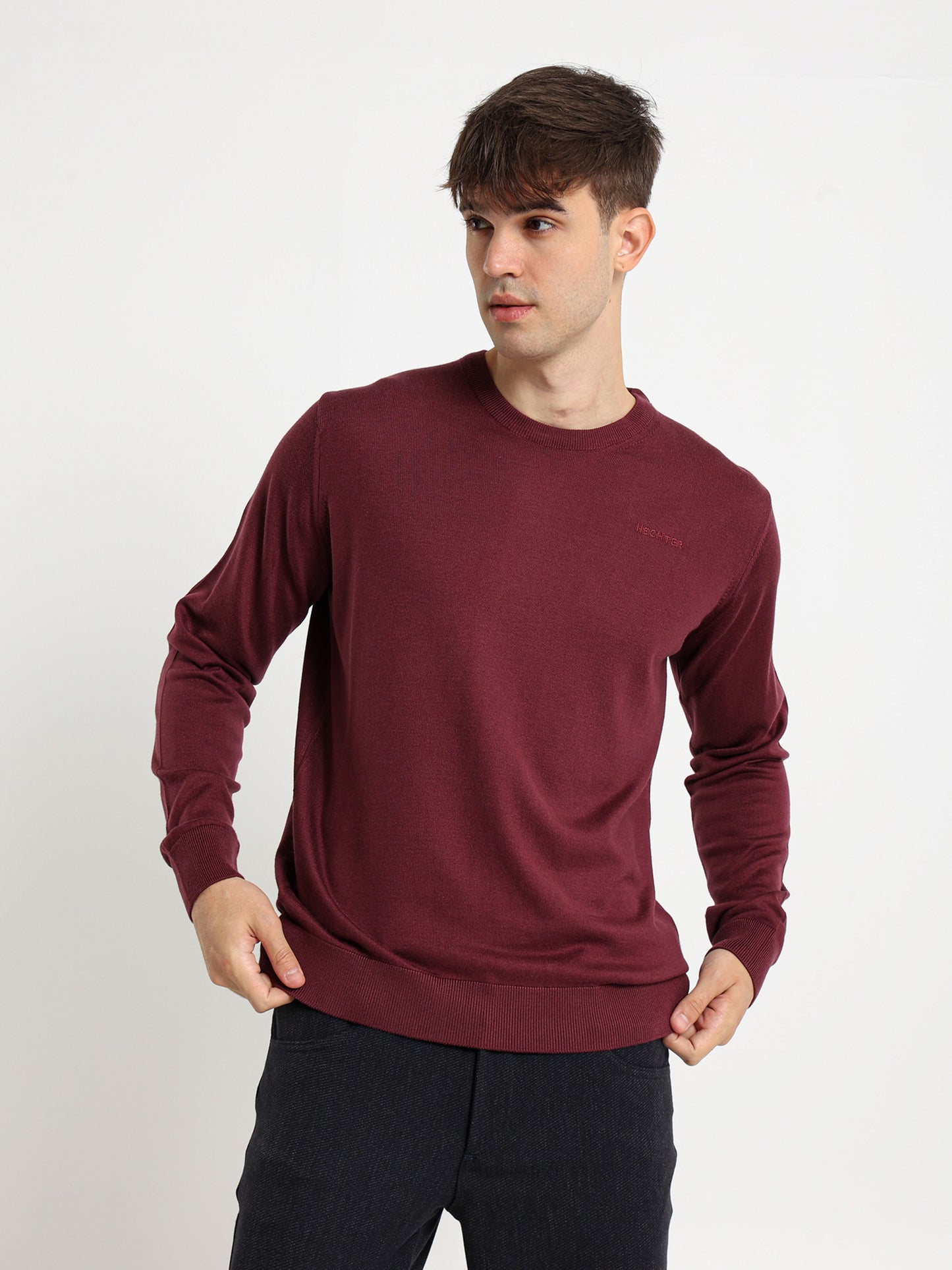 Basic Round Neck Pullover