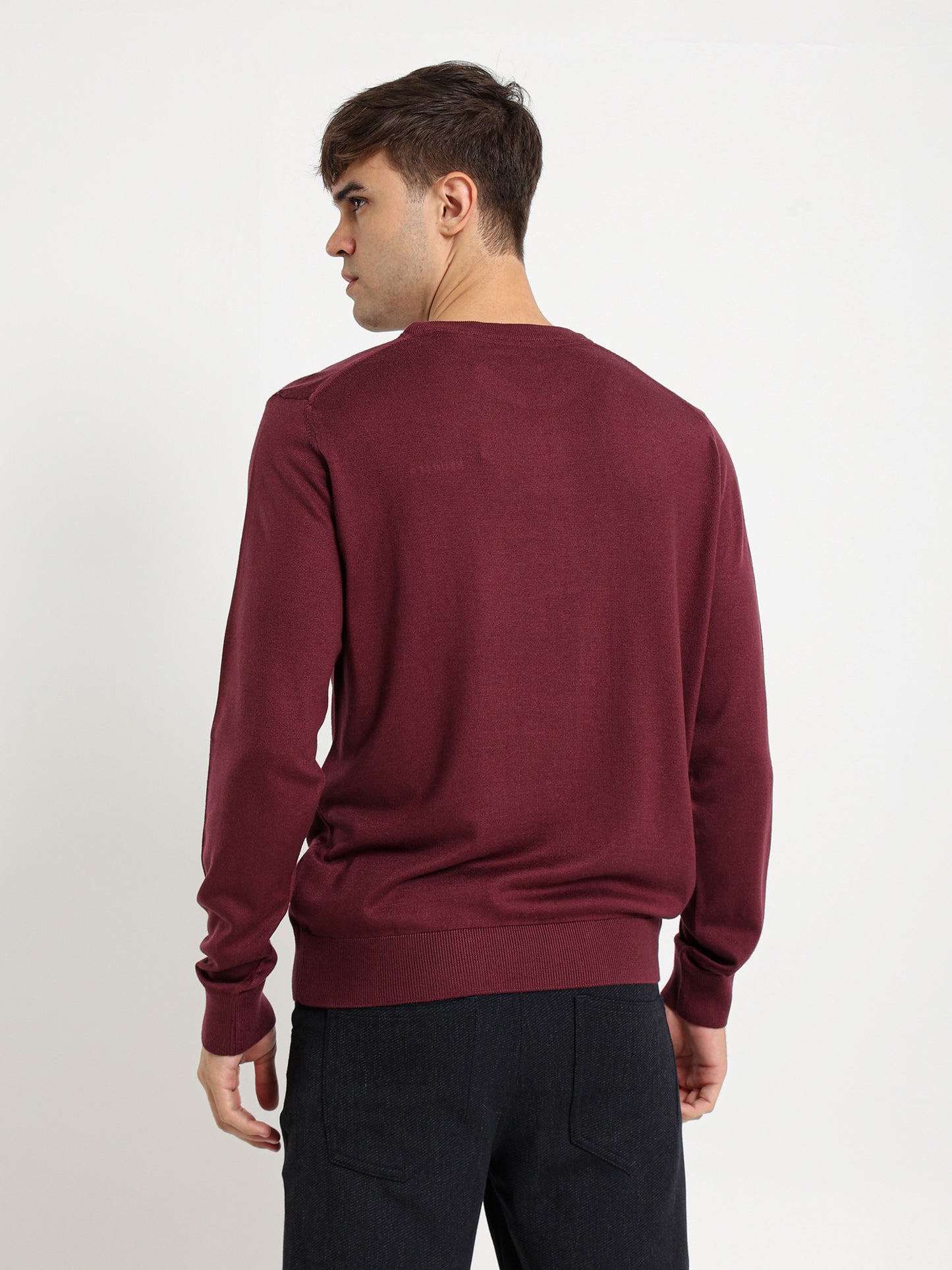 Basic Round Neck Pullover