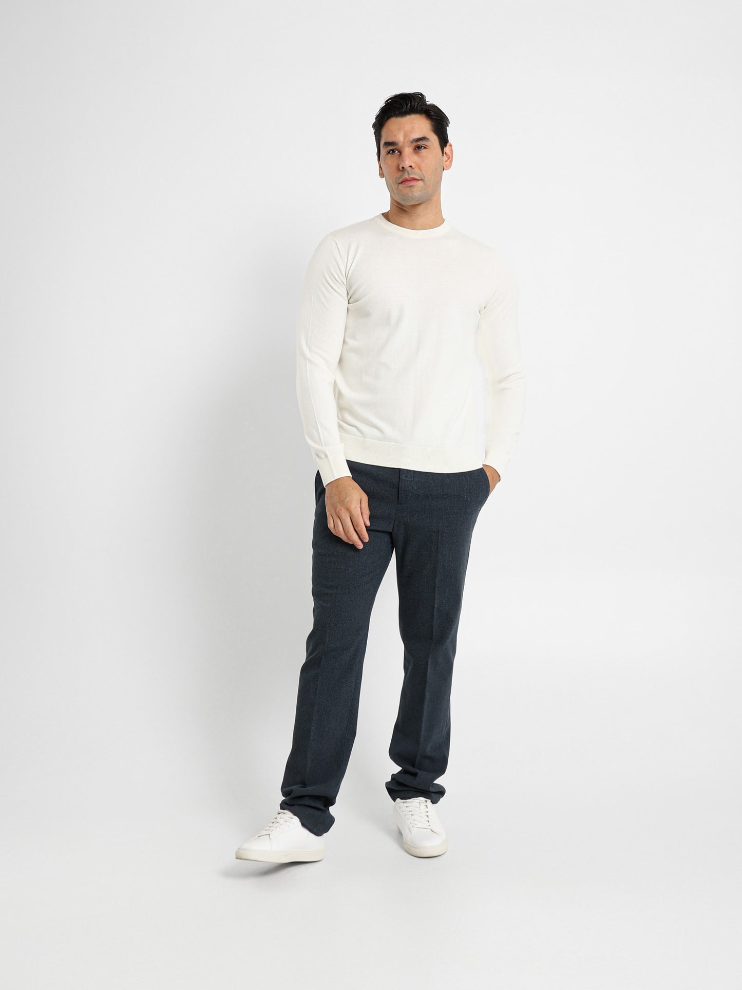 Basic Round Neck Pullover