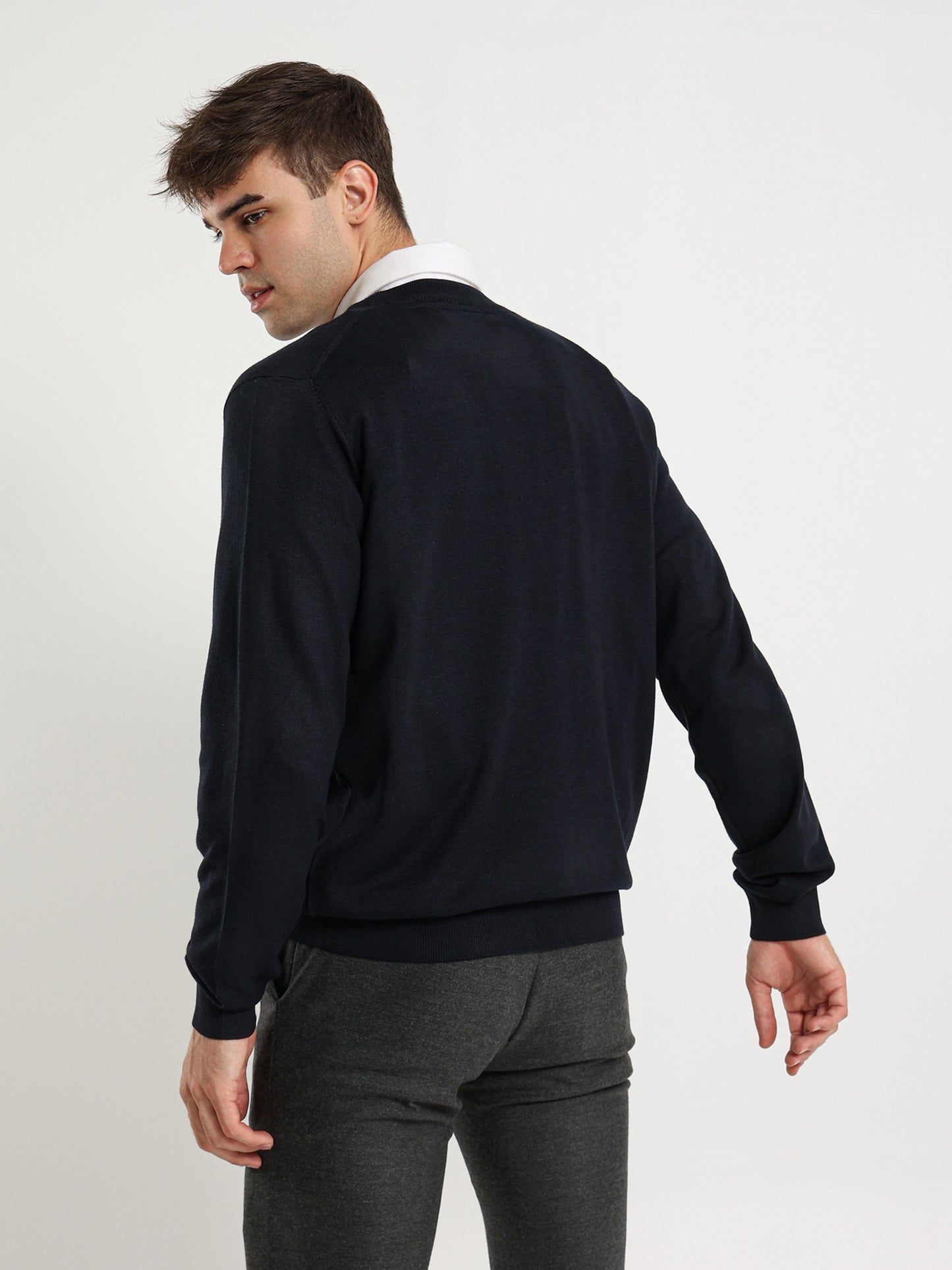 Basic Round Neck Pullover