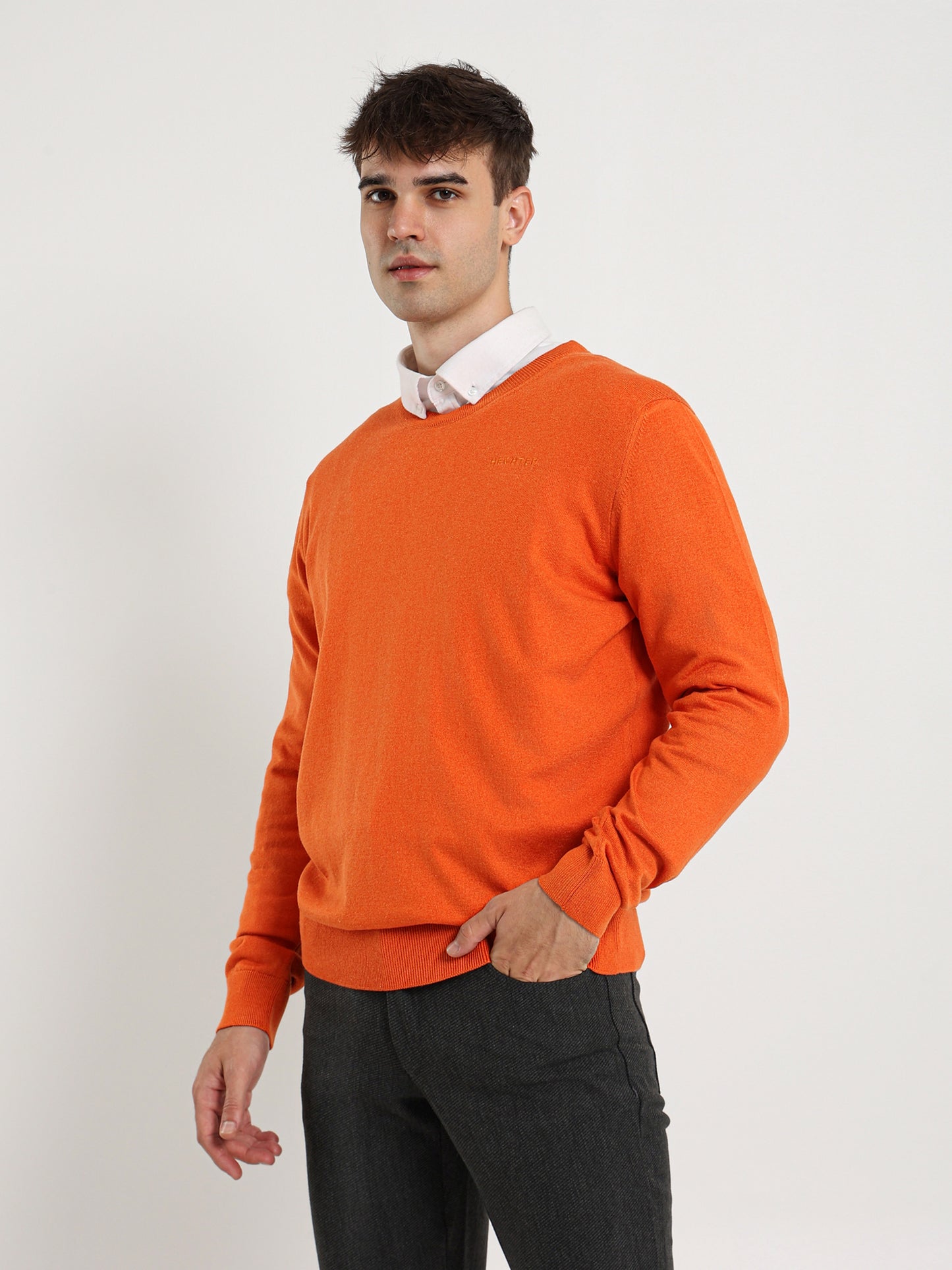 Basic Round Neck Pullover