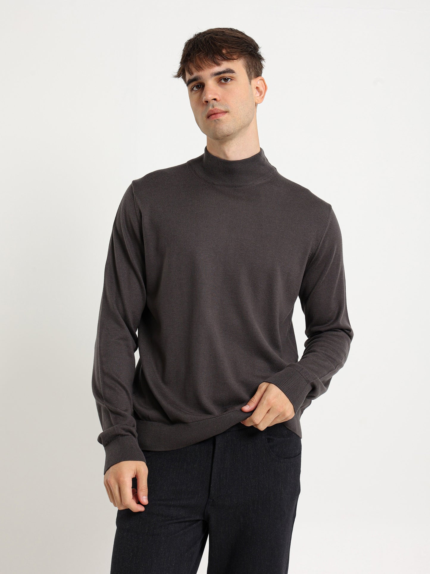 Basic Mock Neck Pullover