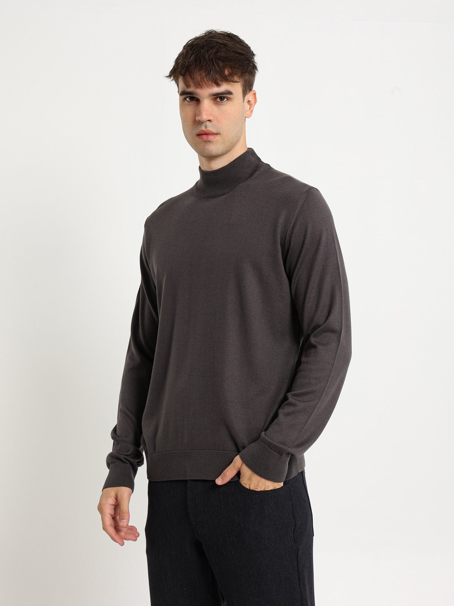 Basic Mock Neck Pullover