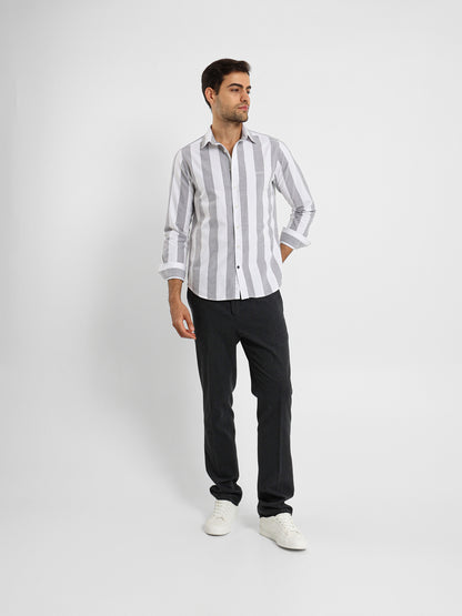 Semi Dressed Solid Chino Pants