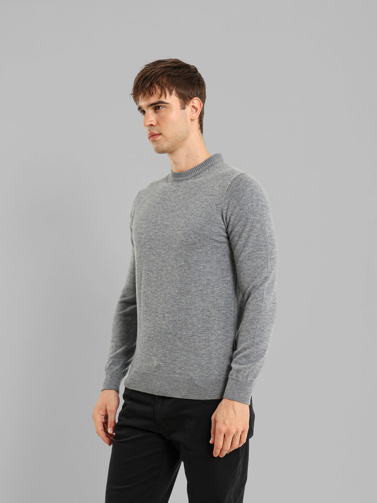 Basic Round Neck Pullover