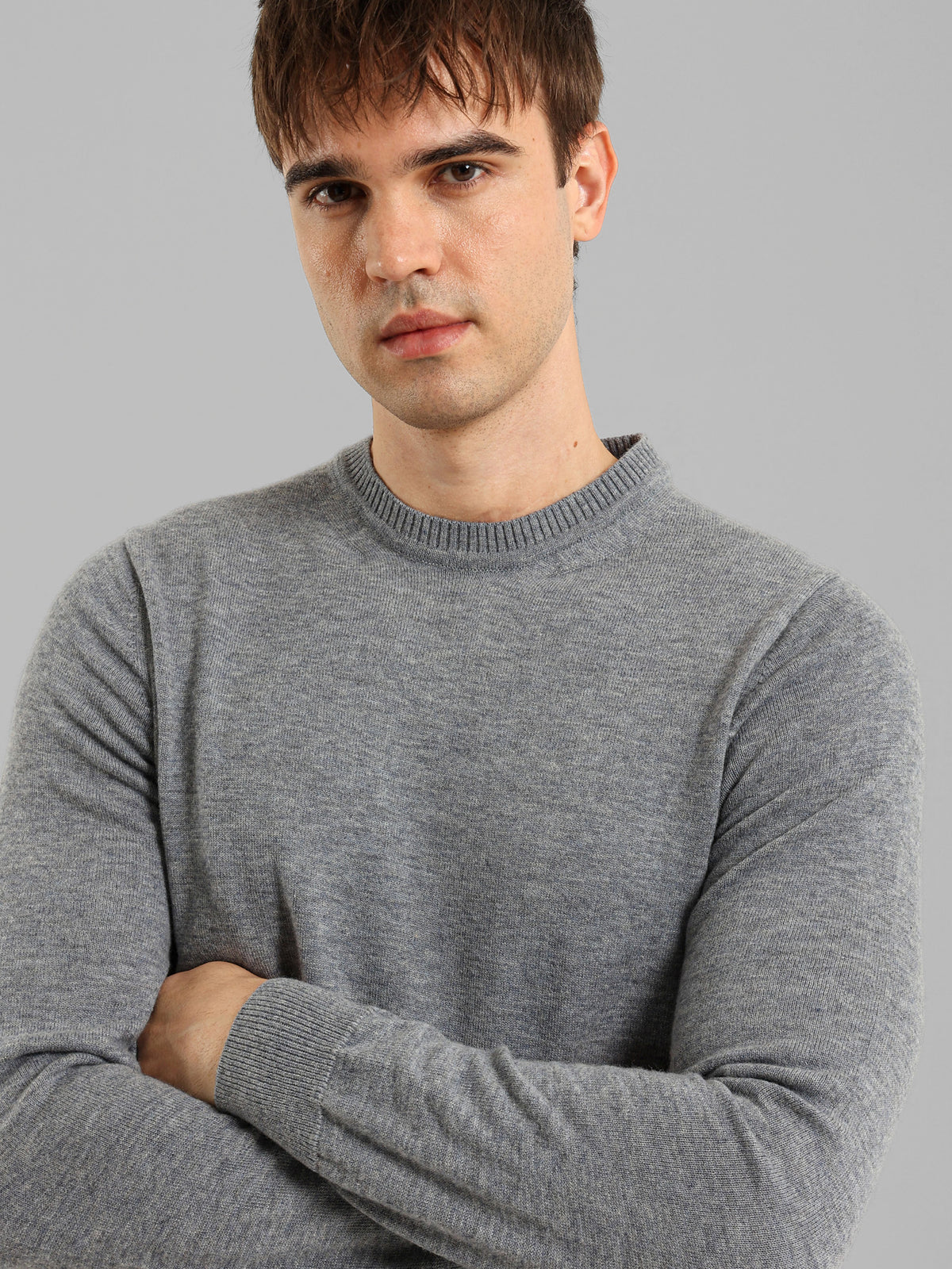 Basic Round Neck Pullover