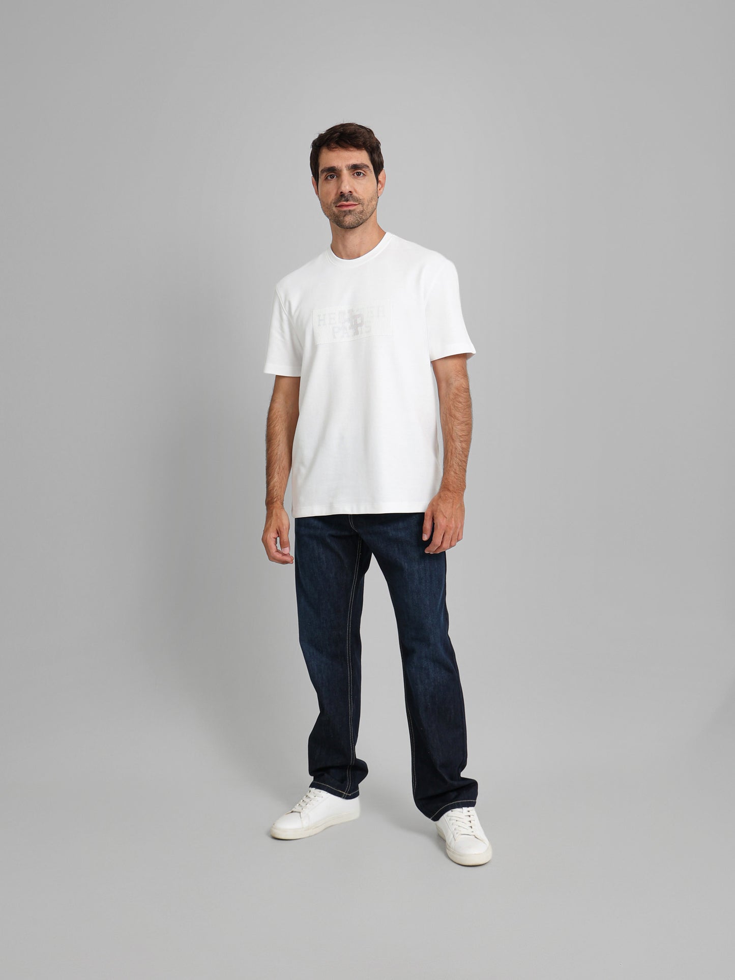 Round Neck Contrast Pocket T-Shirt