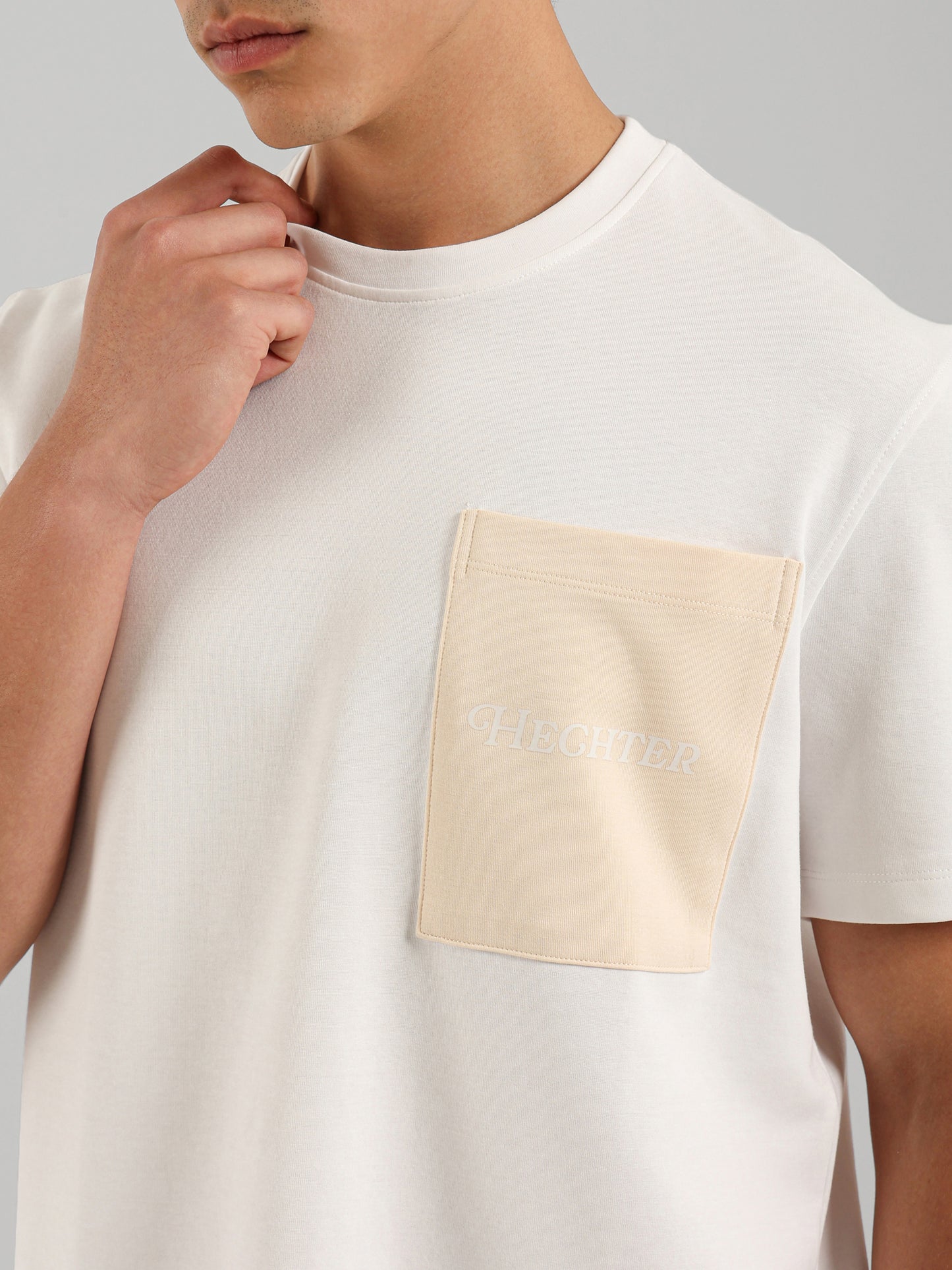 Contrast Pocket Round Neck T-Shirt