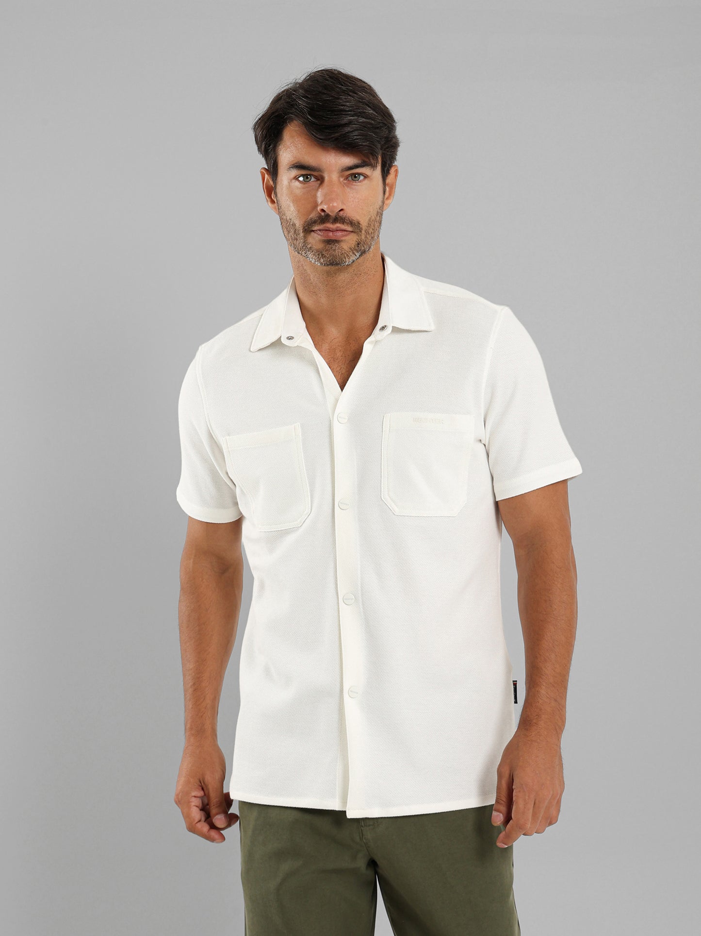 Kent Collar Short Sleeve Shirt with Two Pockets