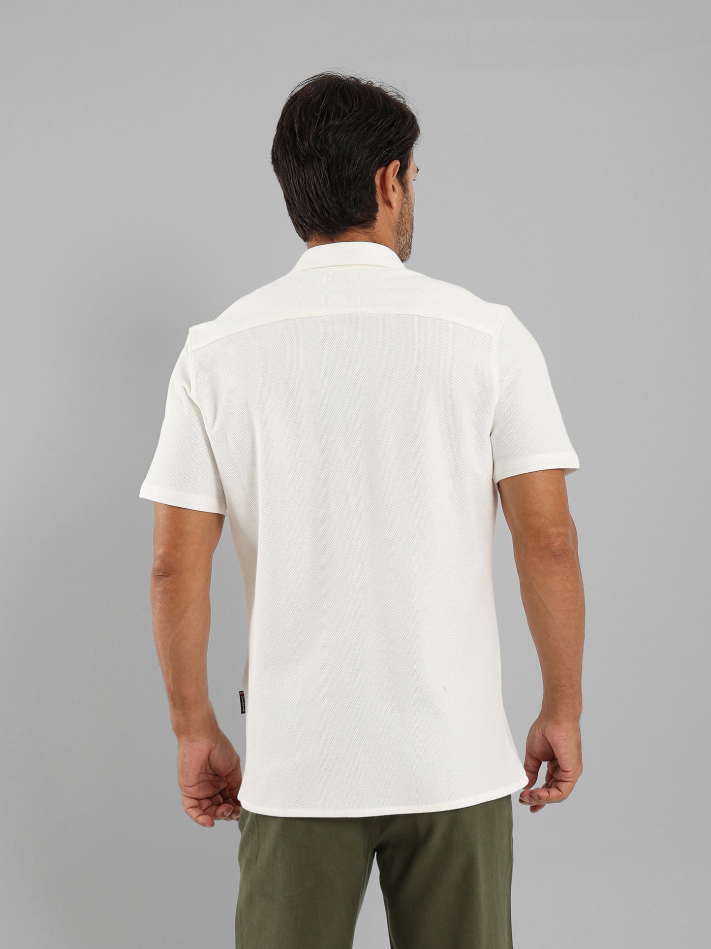 Kent Collar Short Sleeve Shirt with Two Pockets