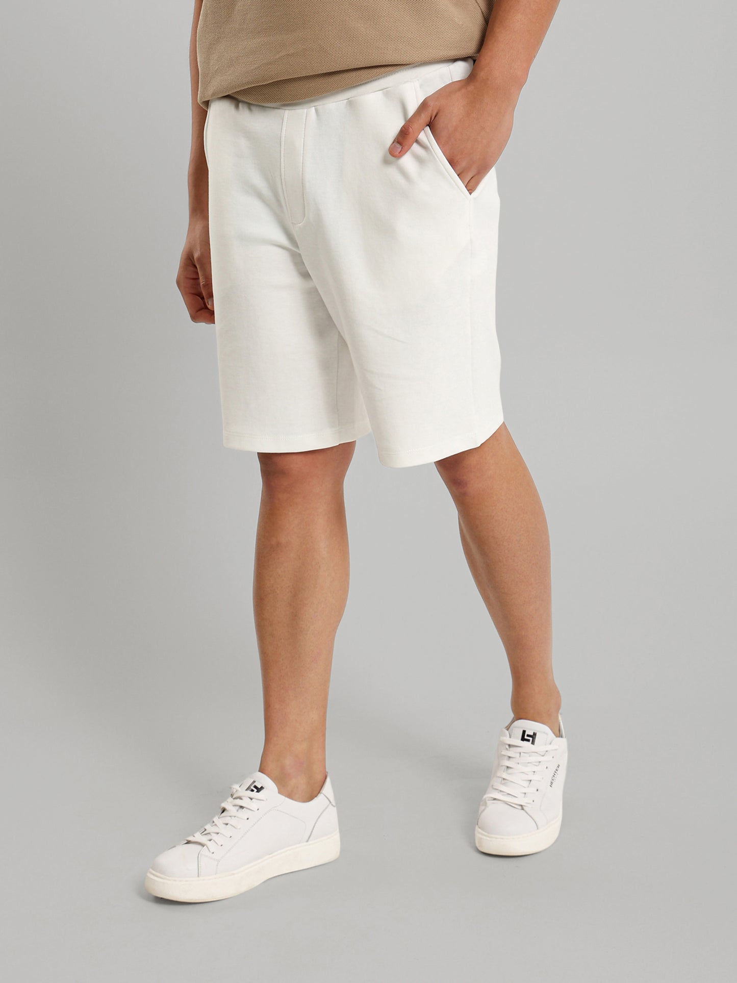 Built-In Mesh Lined Casual Shorts