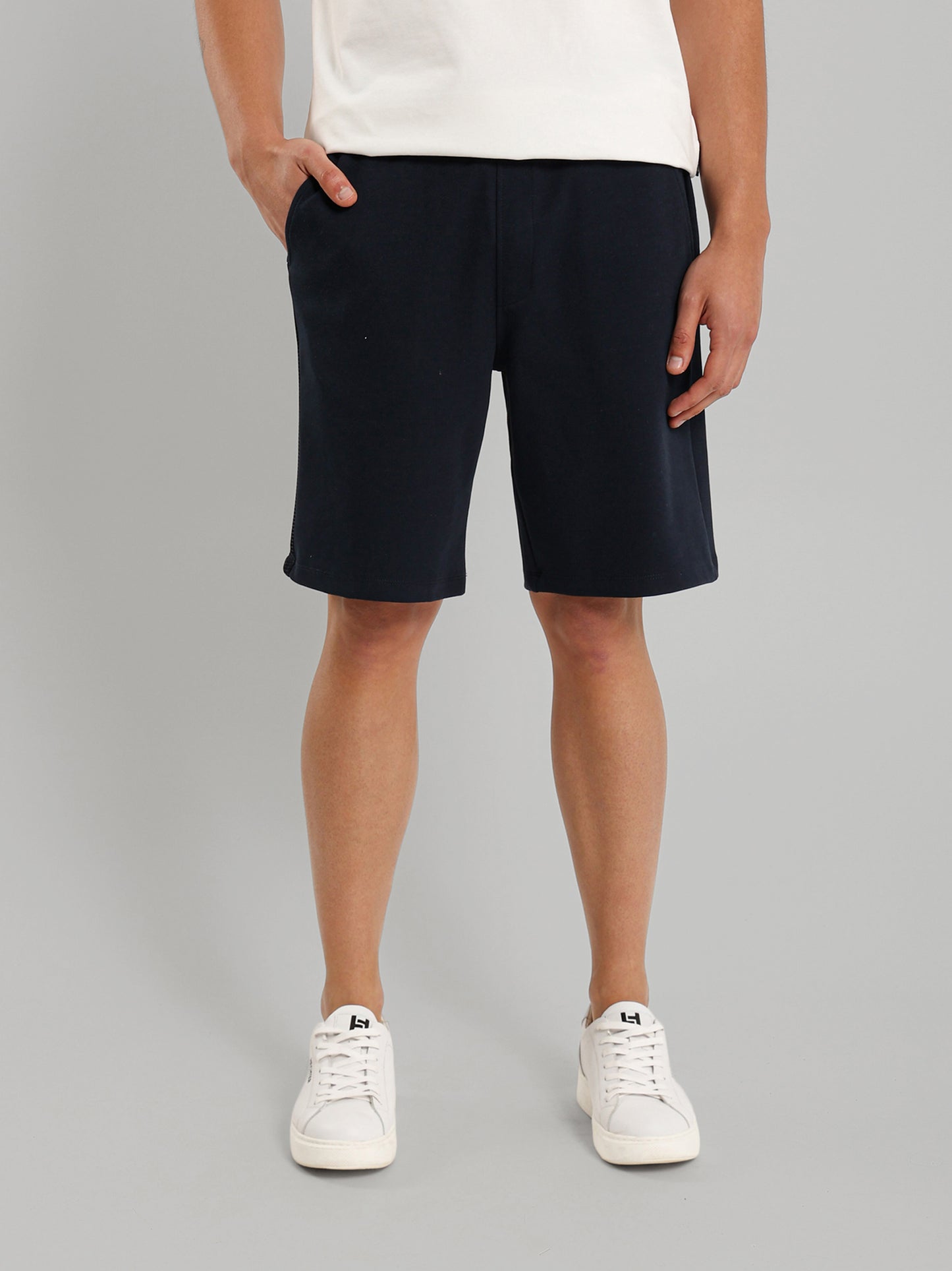 Built-In Mesh Lined Casual Shorts
