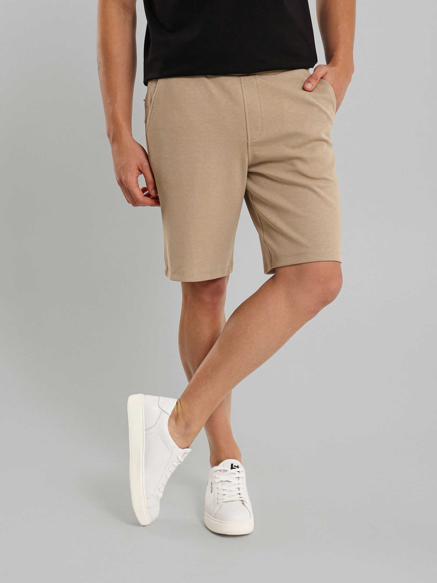Built-In Mesh Lined Casual Shorts