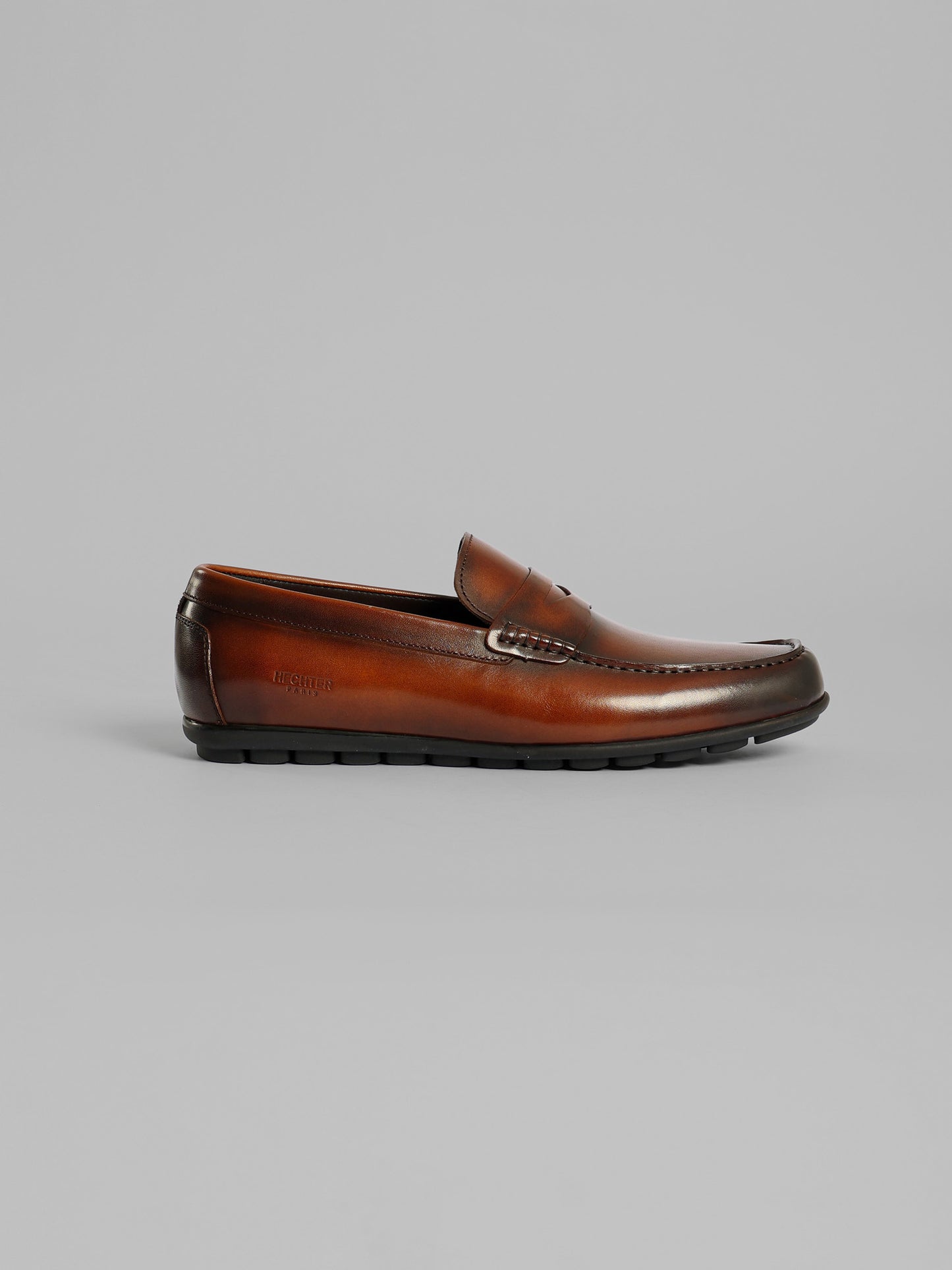 Sleek Profile Solid Semi-Dress Shoes