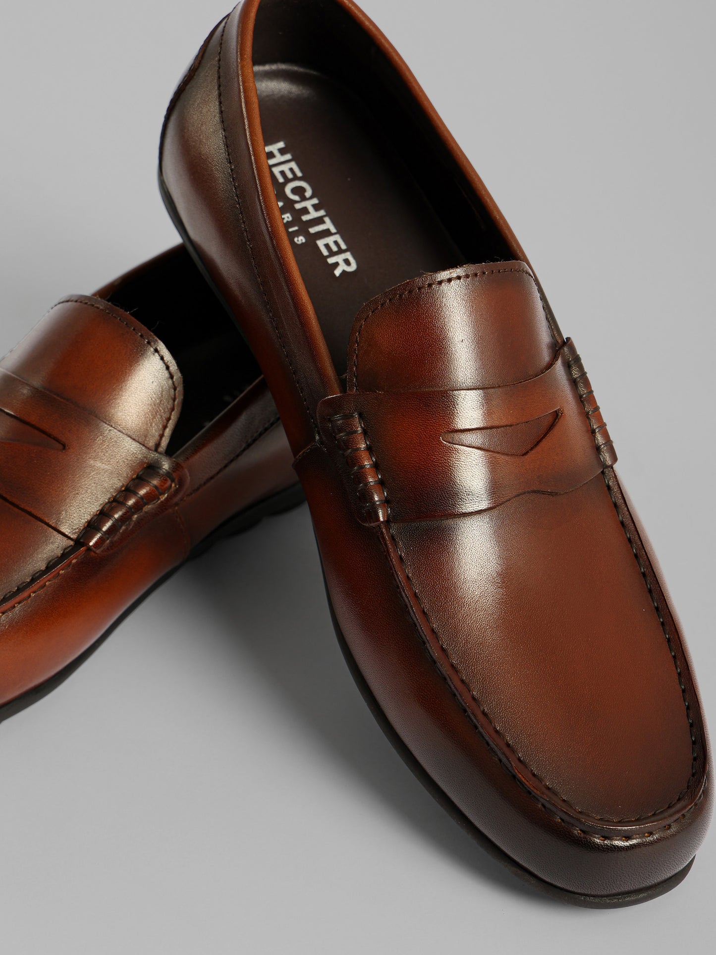Sleek Profile Solid Semi-Dress Shoes