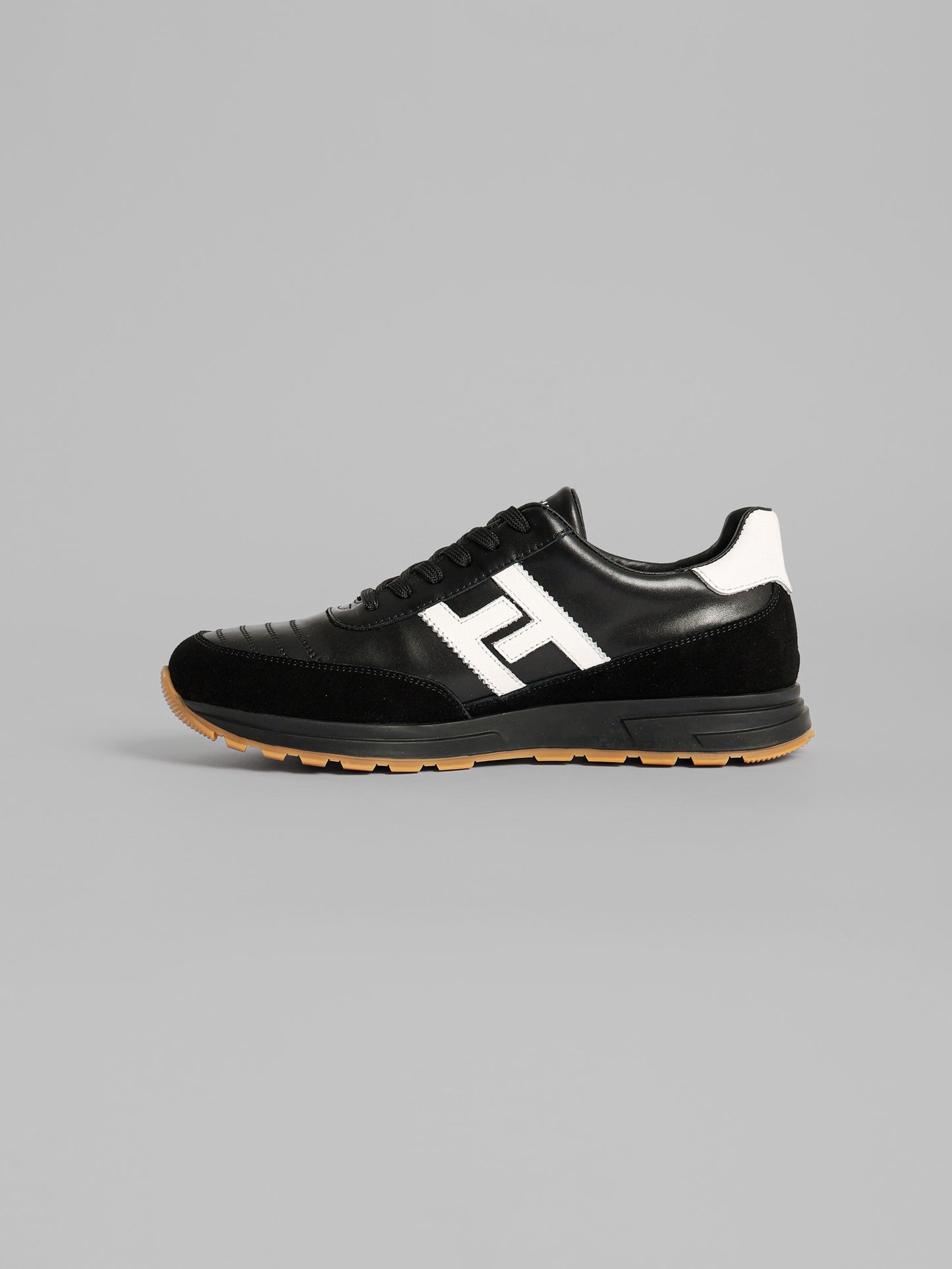 Cushioned Sole Bi-tone Casual Sneakers