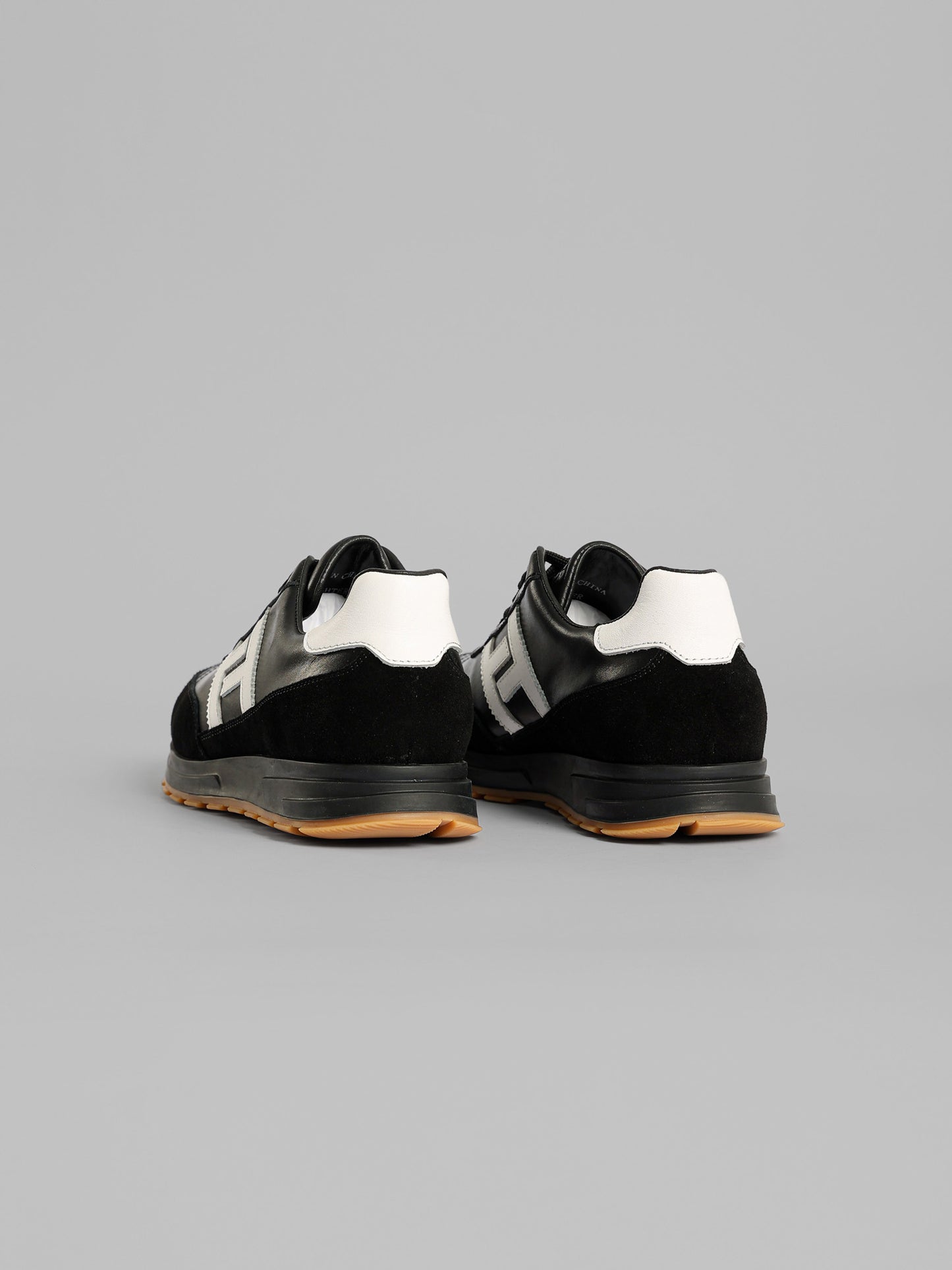 Cushioned Sole Bi-tone Casual Sneakers