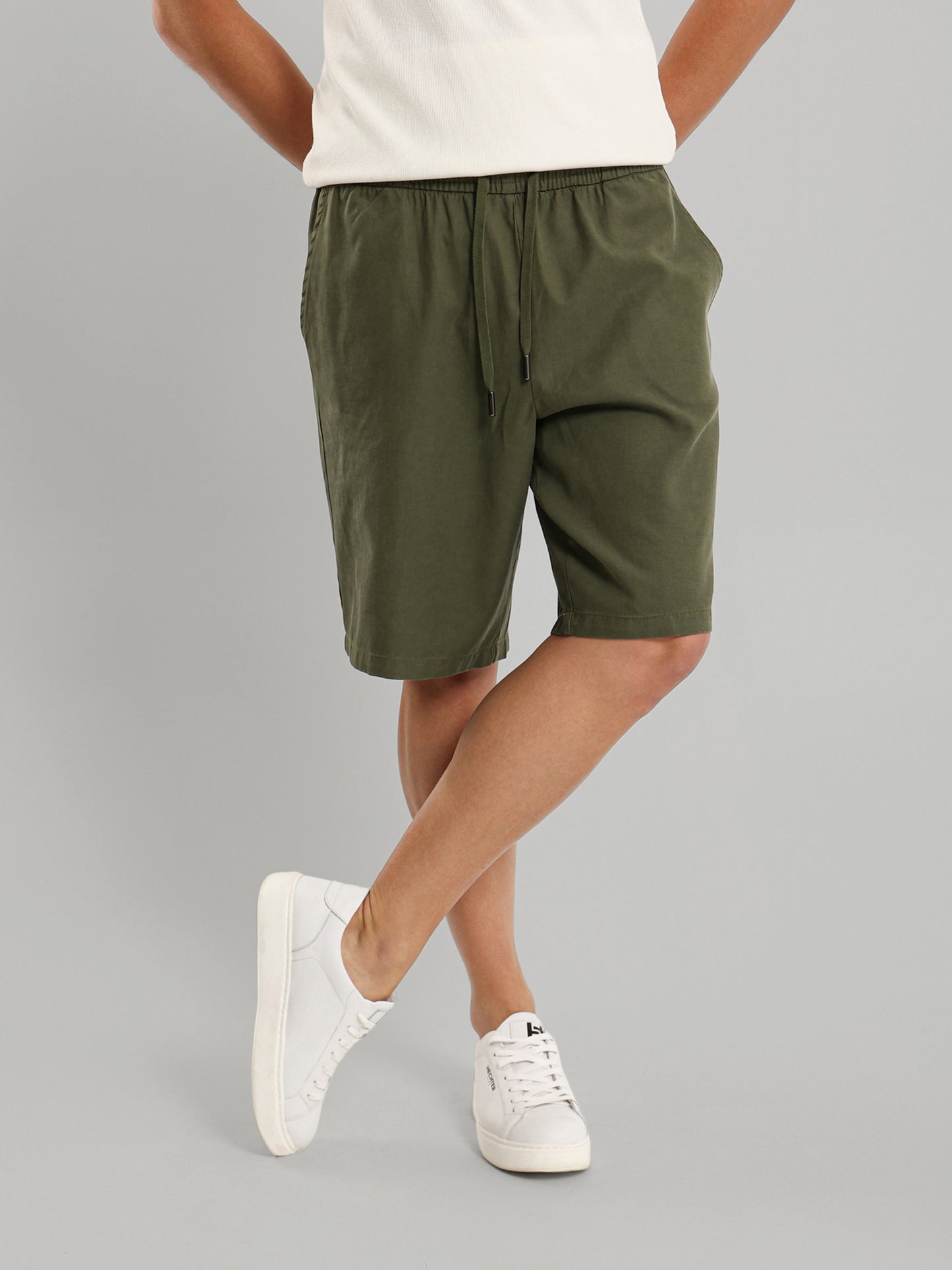Elastic Waistband Shorts